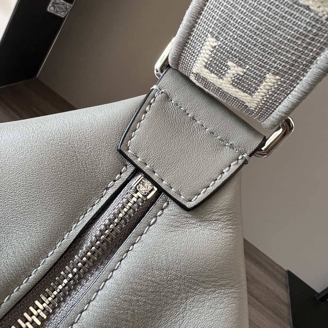 LOEWE Cubi 8 LOEWE Cubi - Image 8