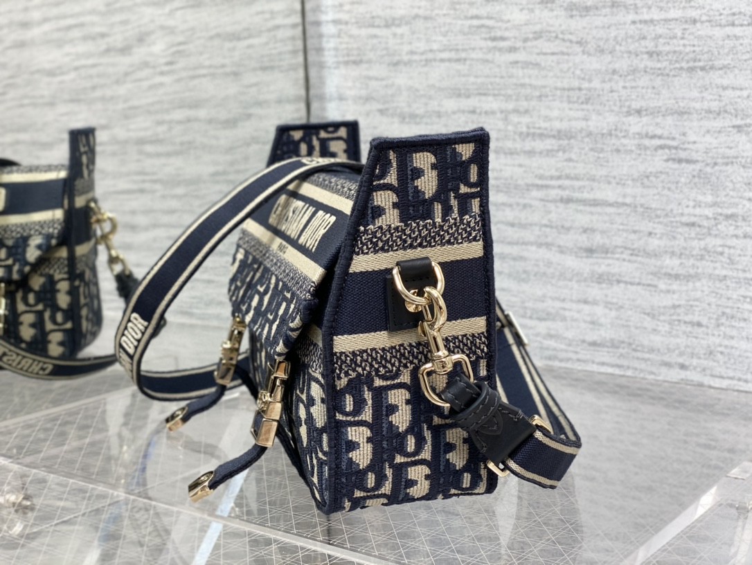 Christian Dior Paris S 5 Christian Dior Paris S - Image 5