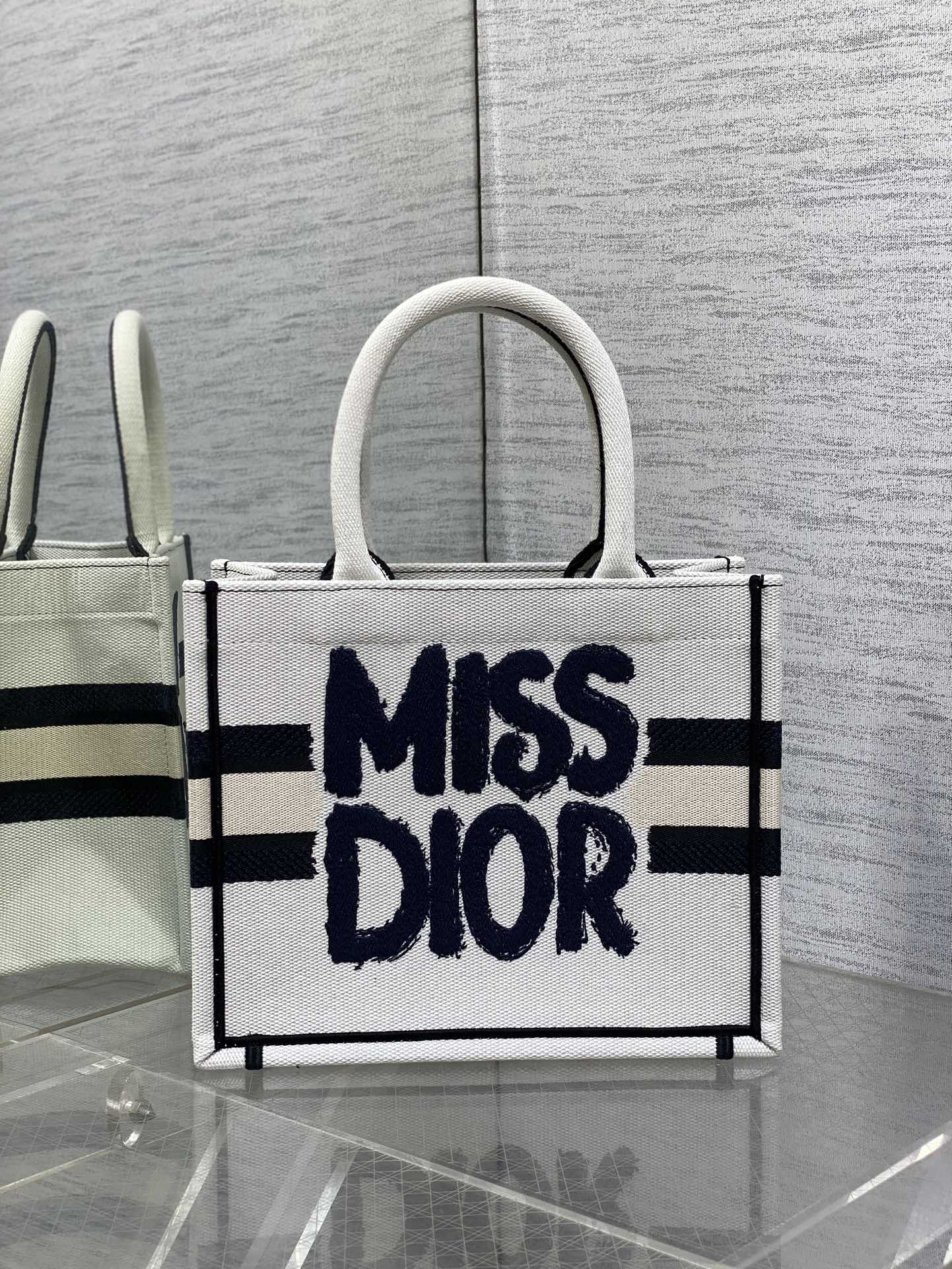 Miss Dior S 3 Miss Dior S - Image 3