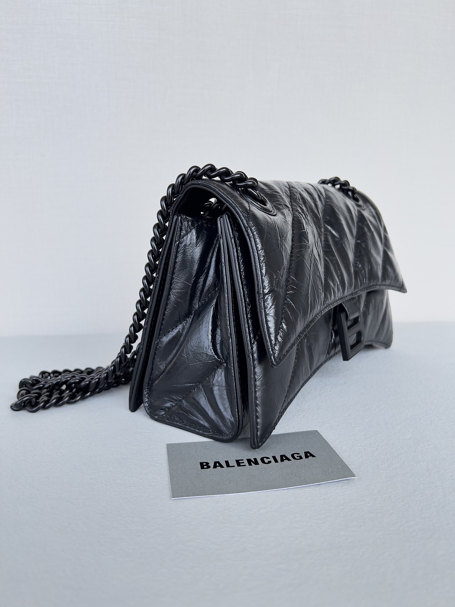 Balenciagα Crush Chain Bag Length 31.0 x height 19.8 x width 6.9 cm 9 Balenciagα Crush Chain Bag Length 31.0 x height 19.8 x width 6.9 cm - Image 9