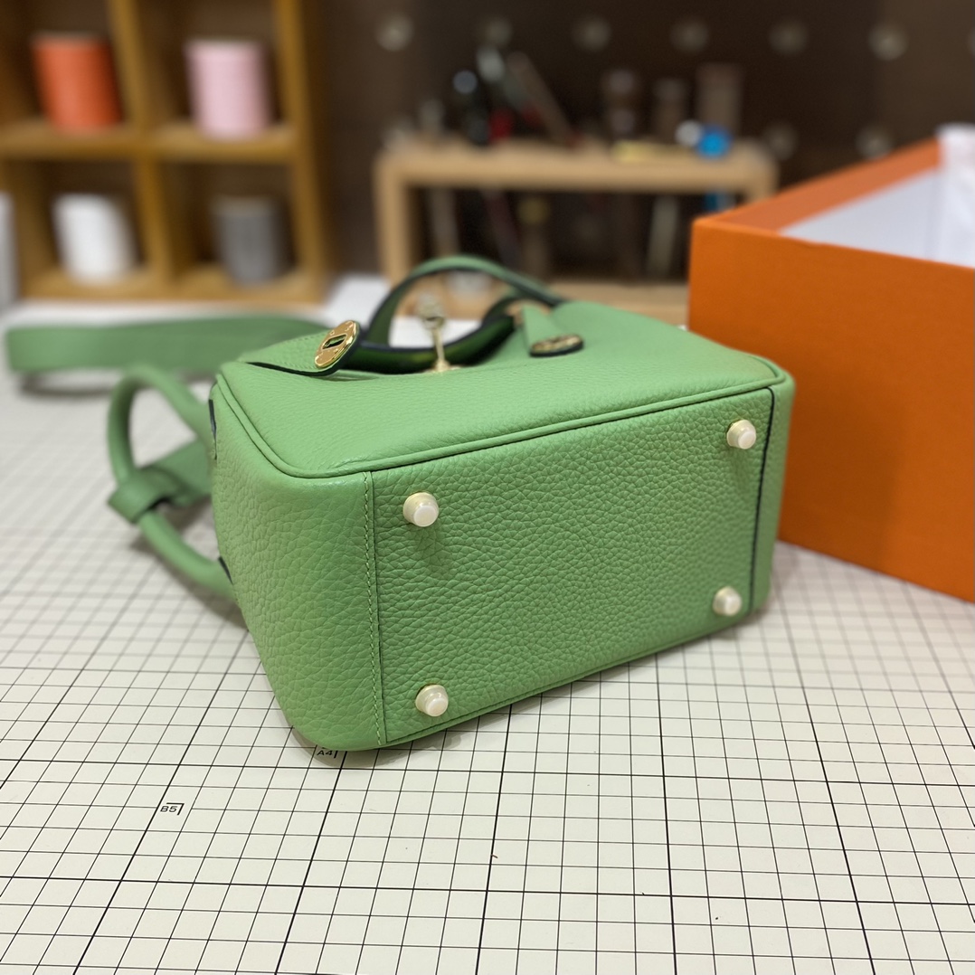 Hermès Lindy 19x12.5x9cm 3 Hermès Lindy 19x12.5x9cm - Image 3