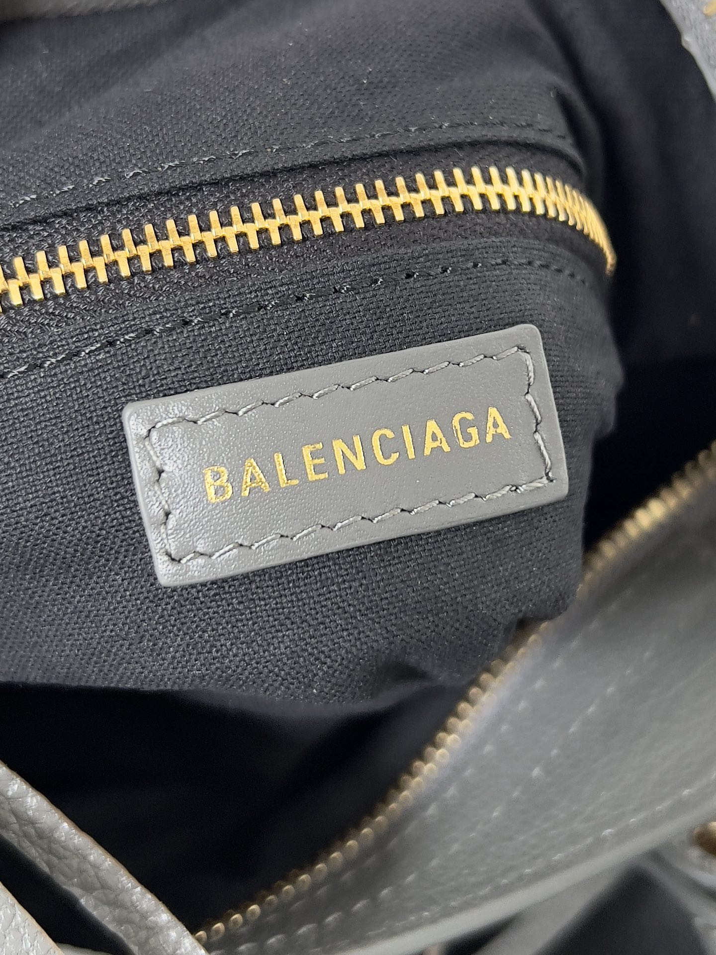 Balenciaga Mini City 23*9*16cm 2 Balenciaga Mini City 23*9*16cm - Image 2