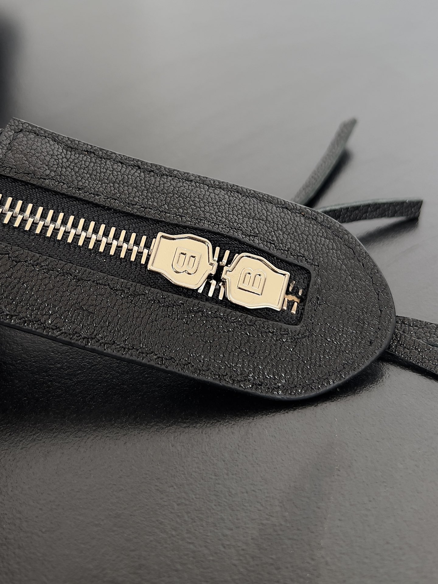 Balenciaga Mini City 23*9*16cm 4 Balenciaga Mini City 23*9*16cm - Image 4