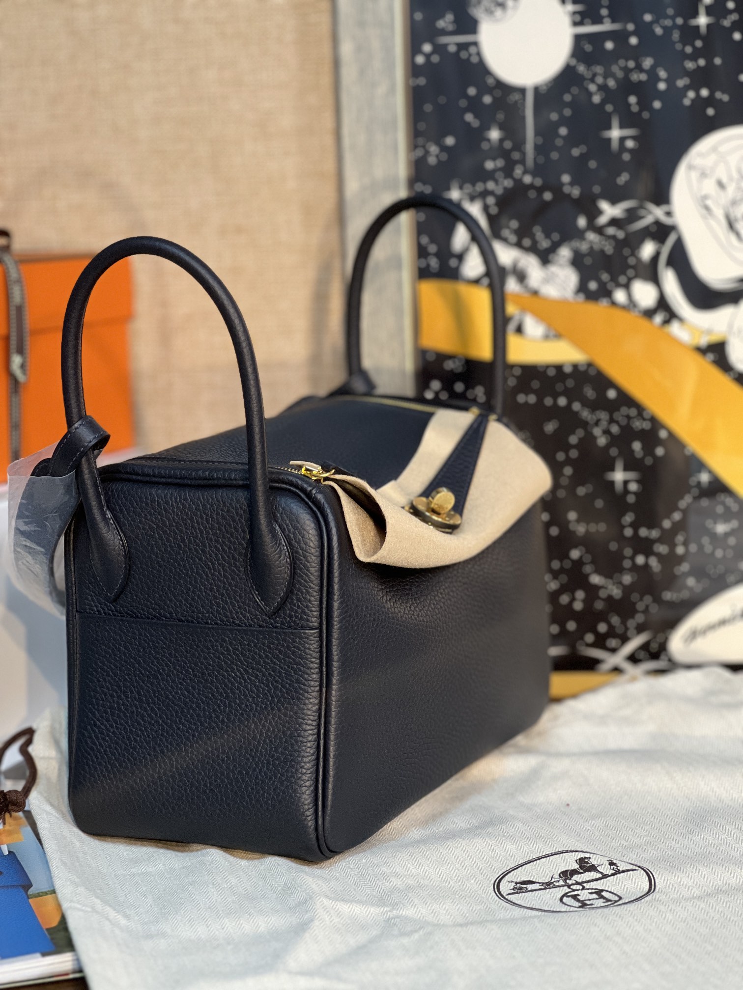 Hermès Lindy leather handbag TC 26cm 8 Hermès Lindy leather handbag TC 26cm - Image 8