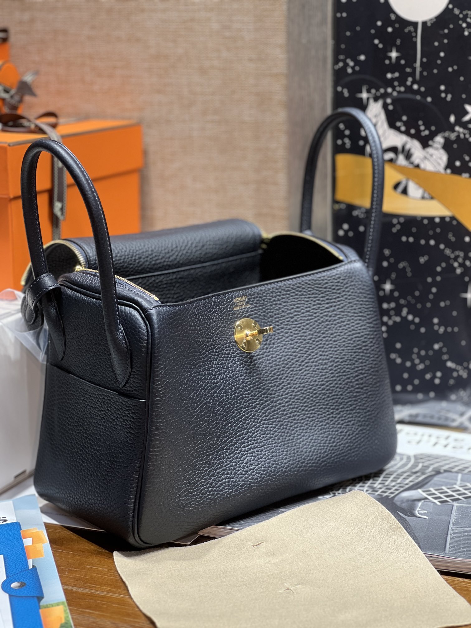 Hermès Lindy leather handbag TC 26cm 7 Hermès Lindy leather handbag TC 26cm - Image 7