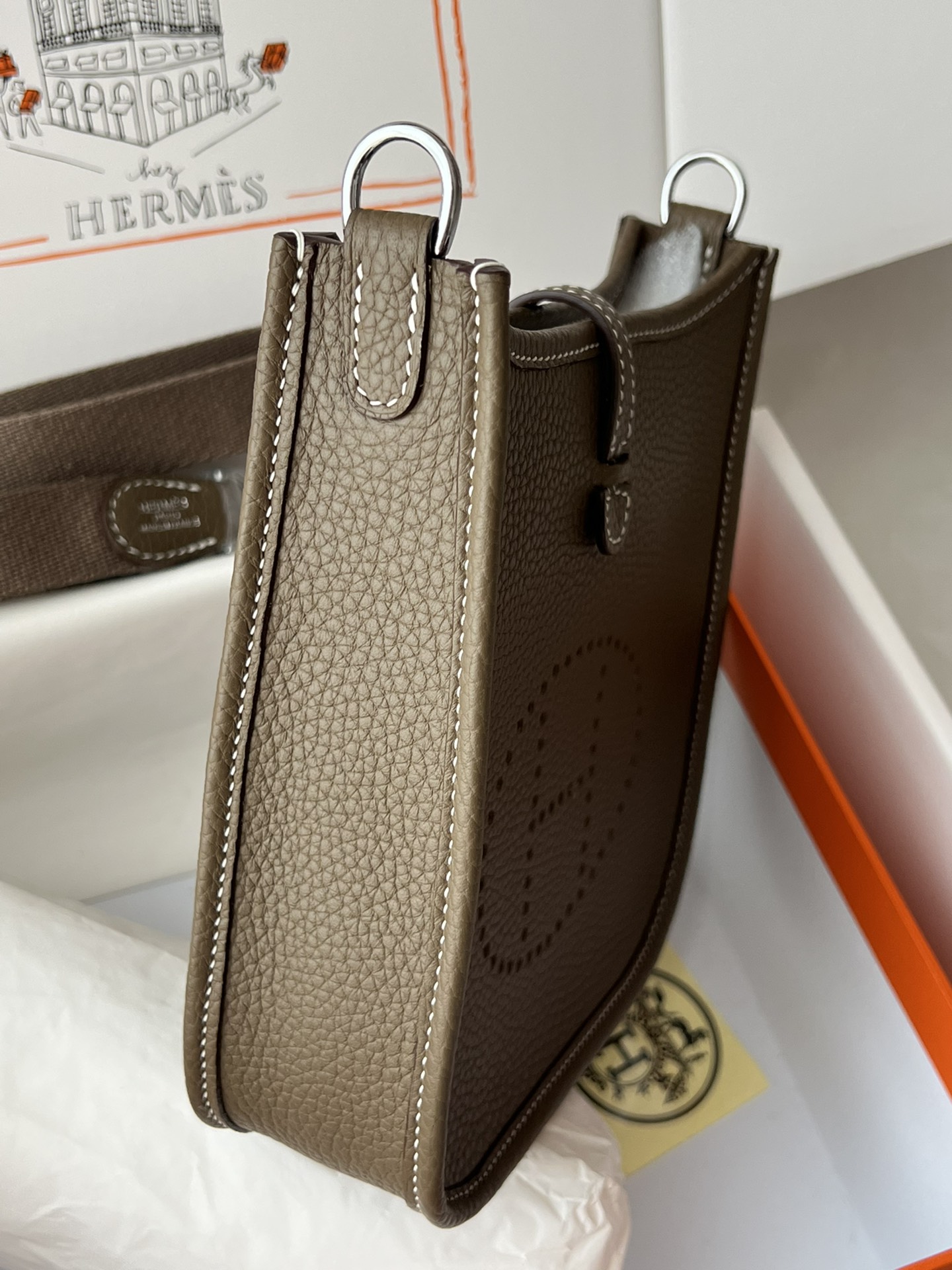 Hermès Mini Evelyne leather crossbody 17cm TC 8 Hermès Mini Evelyne leather crossbody 17cm TC - Image 8