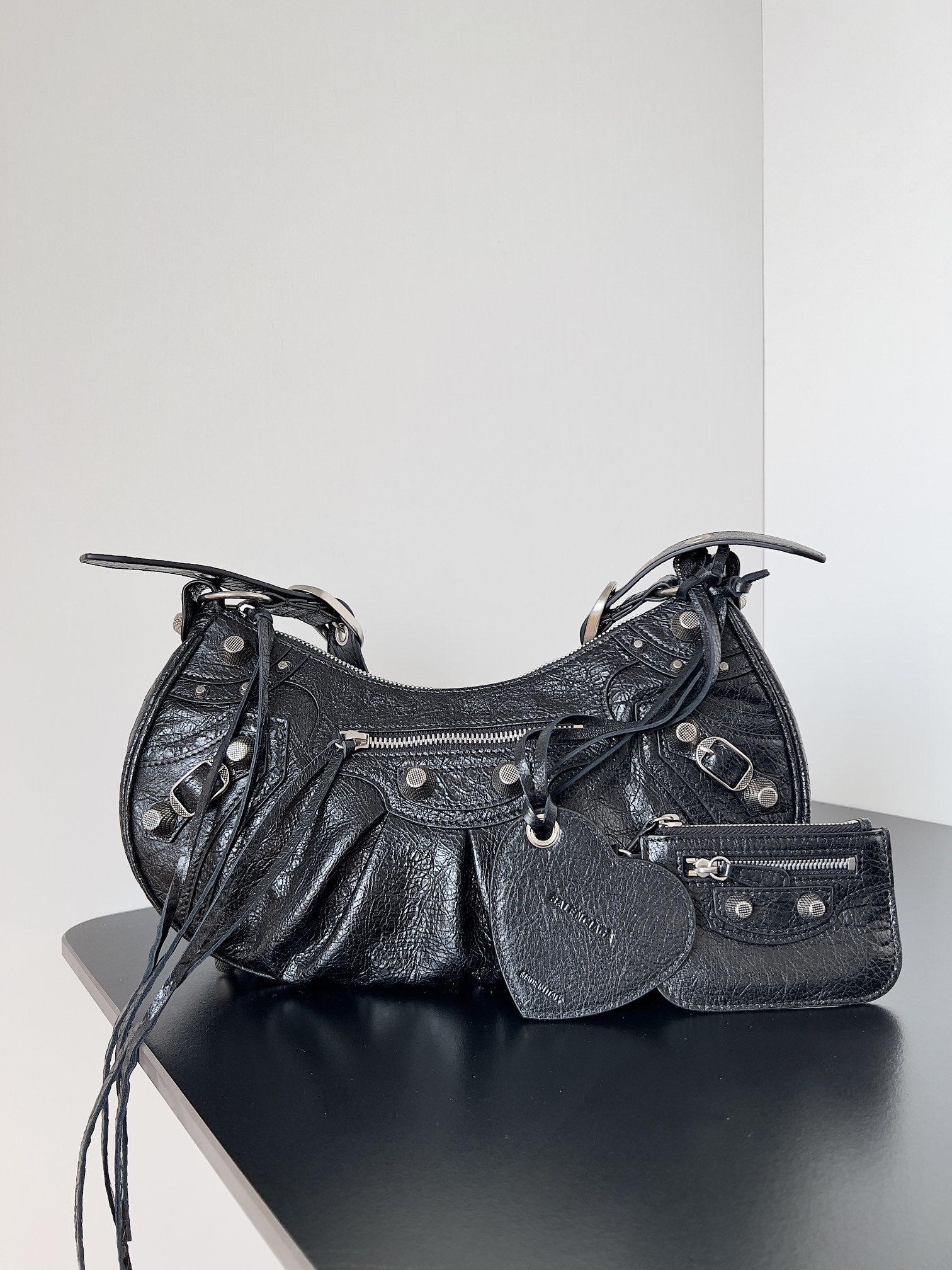 BALENCIAGA Le Cagole Length 33.0 x height 16.0 x width 8.4 cm