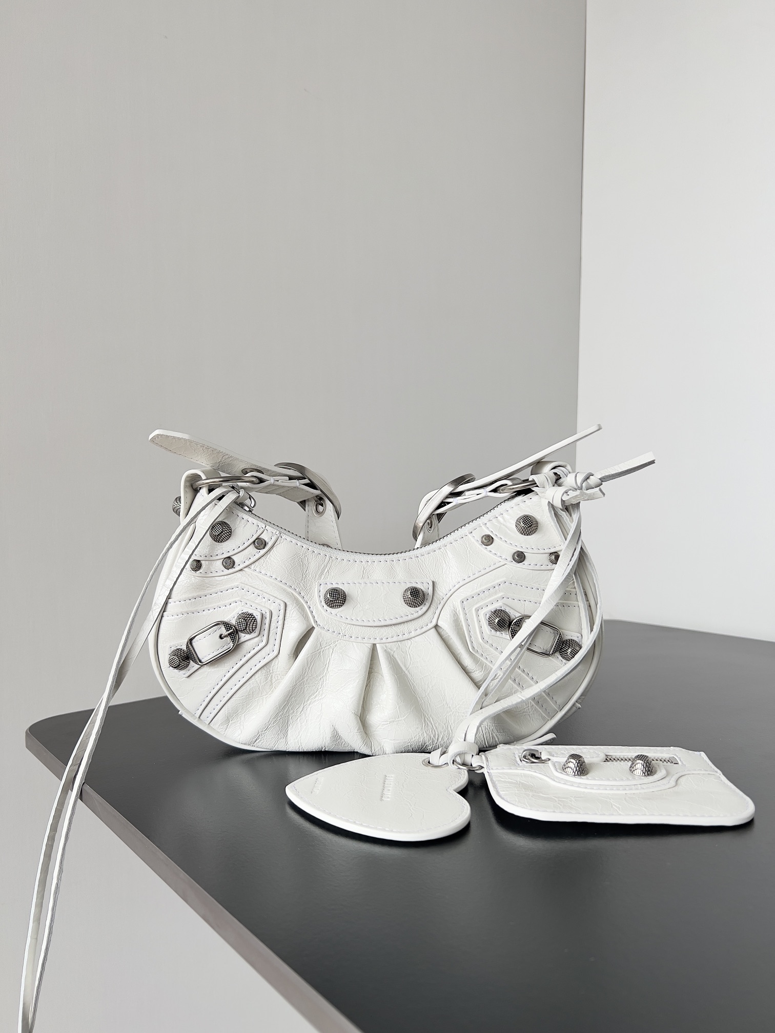 BALENCIAGA Le Cagole Length 33.0 x height 16.0 x width 8.4 cm