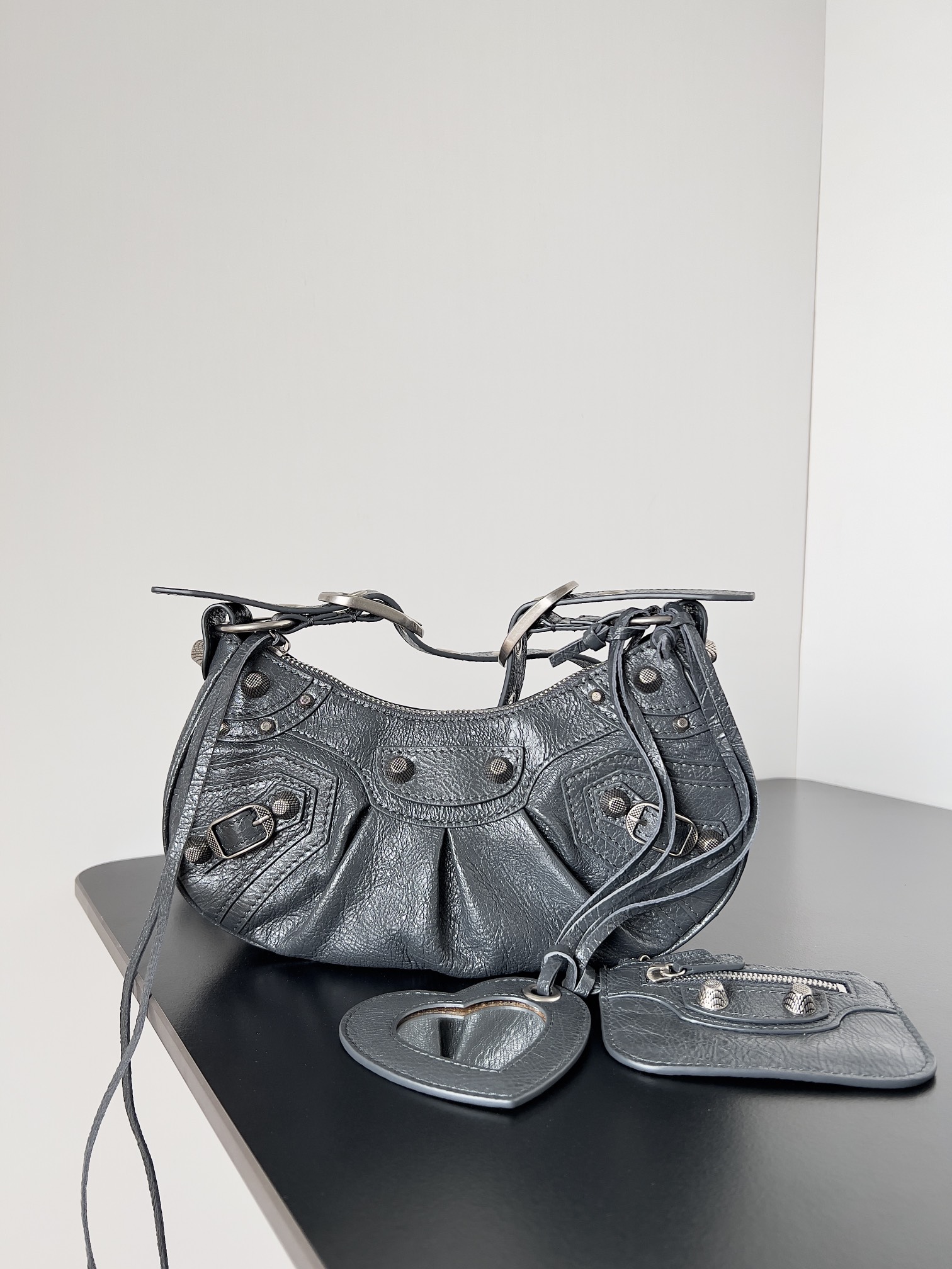 BALENCIAGA Le Cagole Length 33.0 x height 16.0 x width 8.4 cm