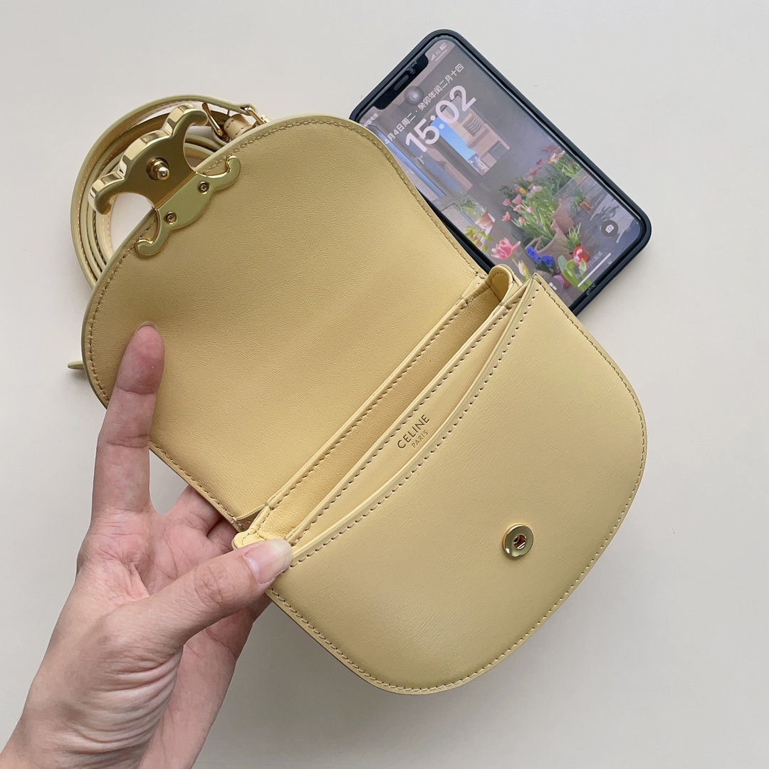 Celine BESACE CLEA in shiny calfskin 6 Celine BESACE CLEA in shiny calfskin - Image 6