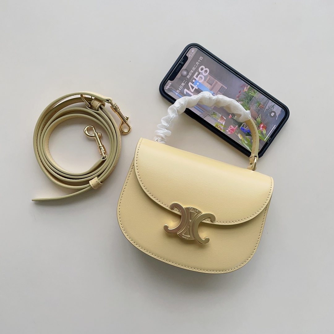 Celine BESACE CLEA in shiny calfskin 1 Celine BESACE CLEA in shiny calfskin