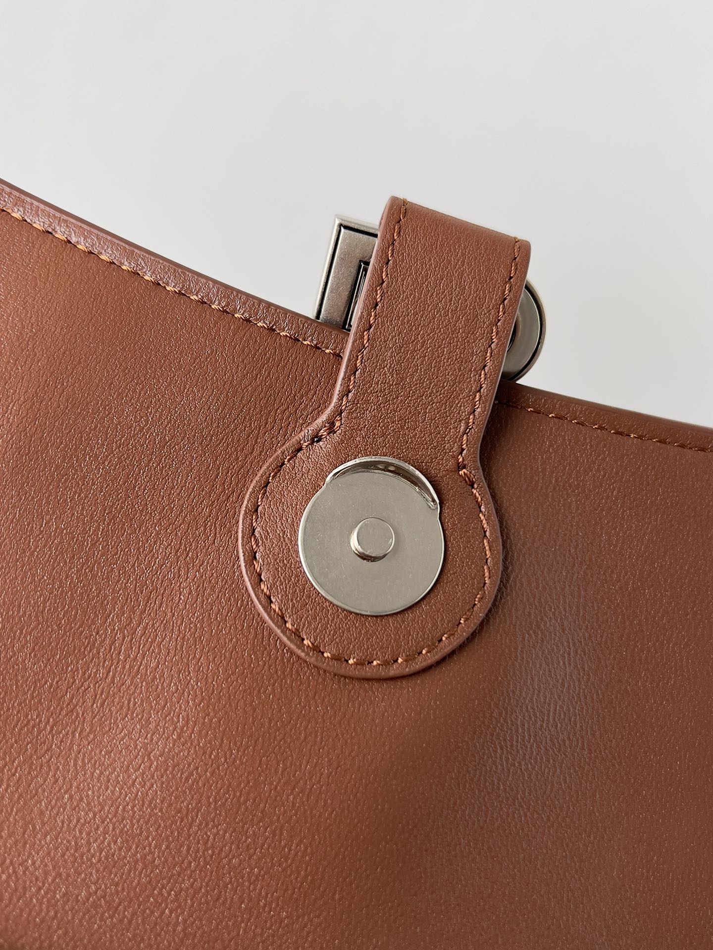 Balenciagα Downtown 21 4 Balenciagα Downtown 21 - Image 4