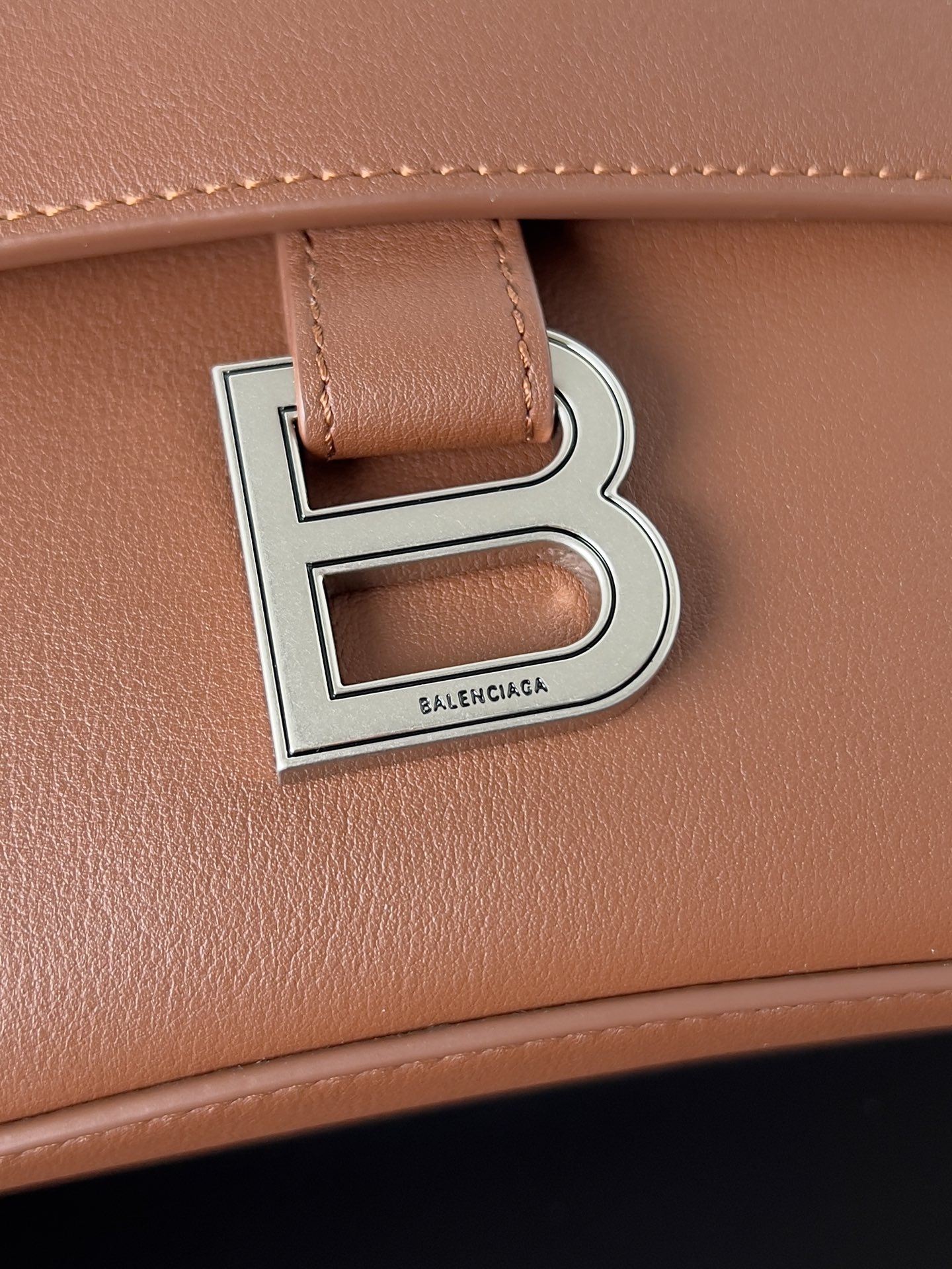 Balenciagα Downtown 21 6 Balenciagα Downtown 21 - Image 6