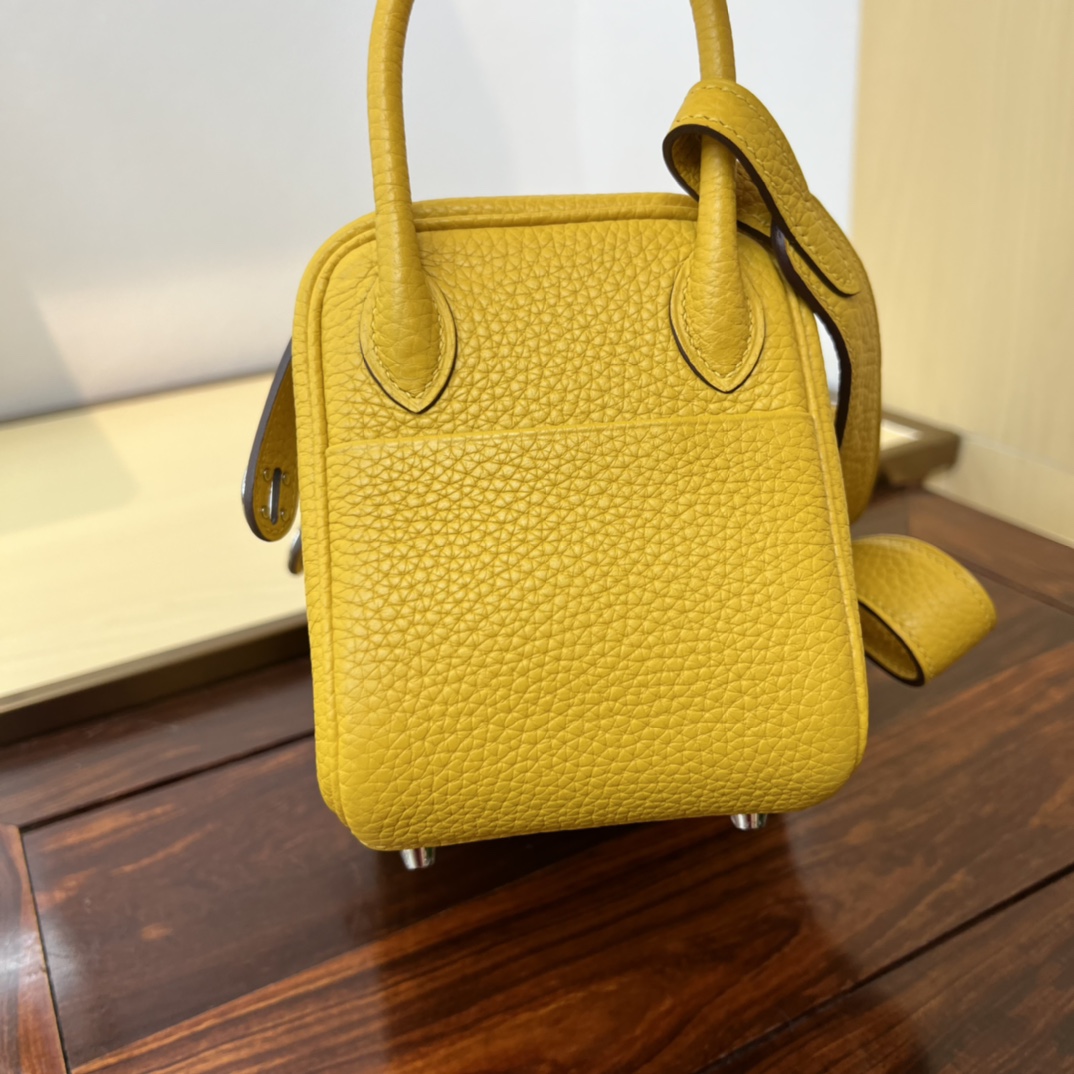 Hermès MiniLindy leather handbag TC 4 Hermès MiniLindy leather handbag TC - Image 4