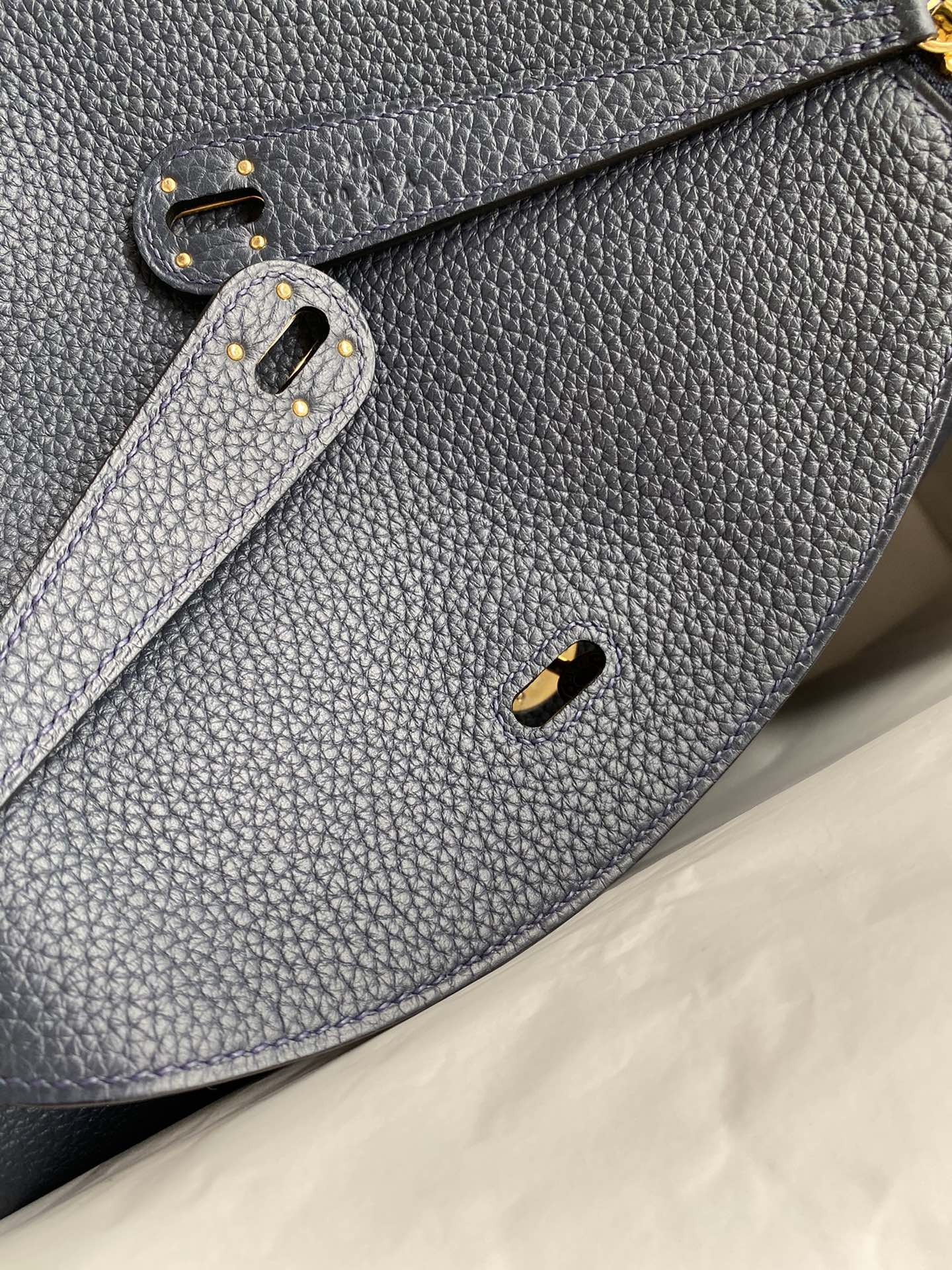 Hermès Lindy leather handbag 26cm 4 Hermès Lindy leather handbag 26cm - Image 4