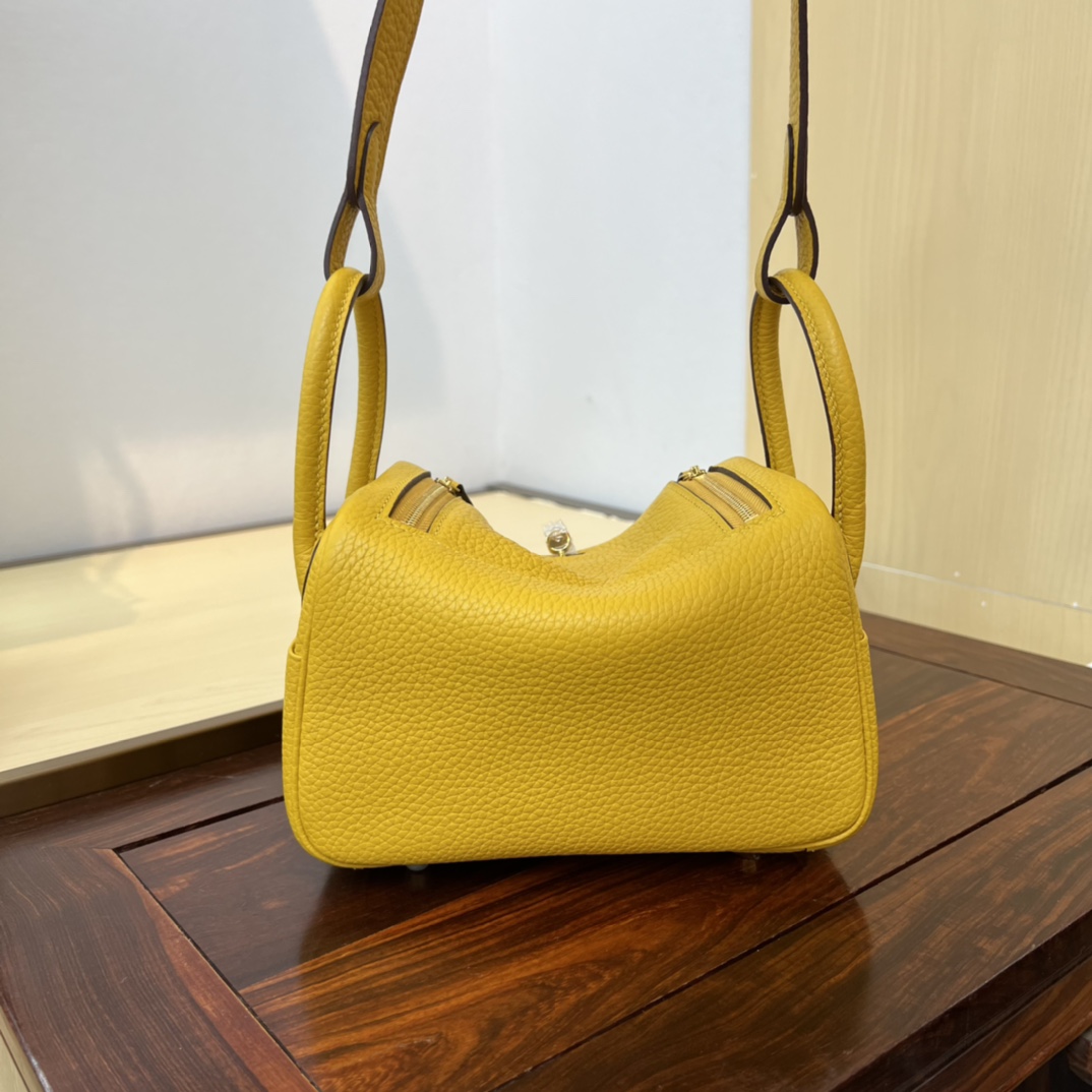 Hermès MiniLindy leather handbag TC 7 Hermès MiniLindy leather handbag TC - Image 7