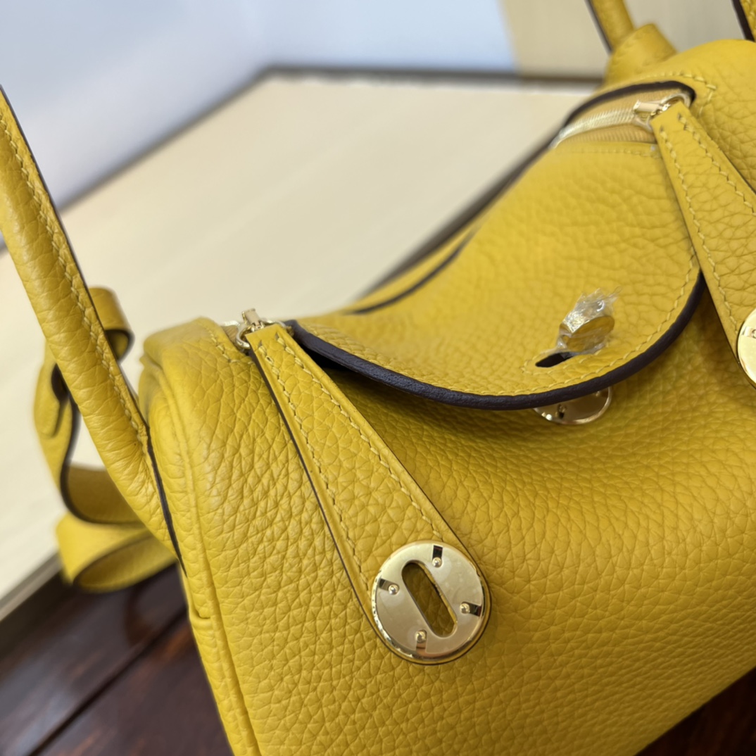 Hermès MiniLindy leather handbag TC 5 Hermès MiniLindy leather handbag TC - Image 5