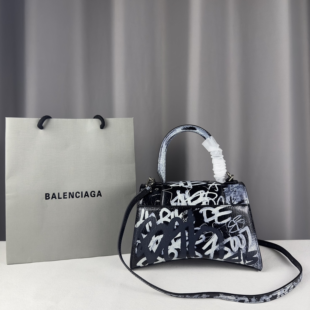 Balenciagα Crush Chain Bag Length 31 x height 20 x width 12cm
