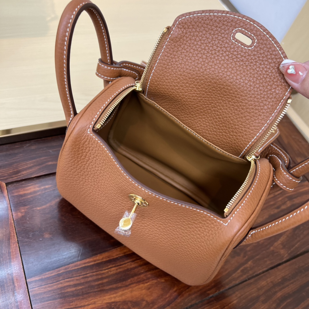 Hermès MiniLindy leather handbag TC 3 Hermès MiniLindy leather handbag TC - Image 3