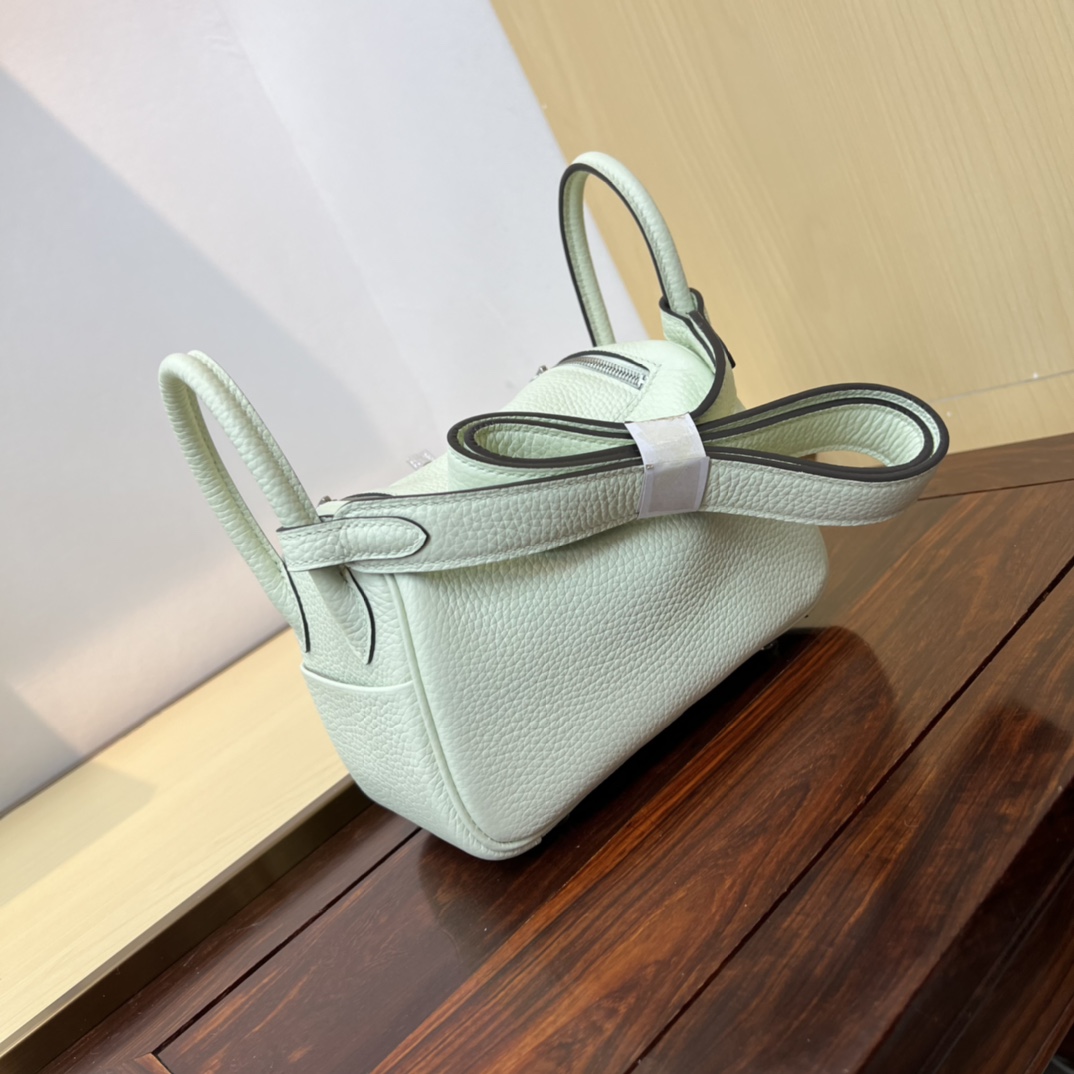 Hermès MiniLindy leather handbag TC 9 Hermès MiniLindy leather handbag TC - Image 9