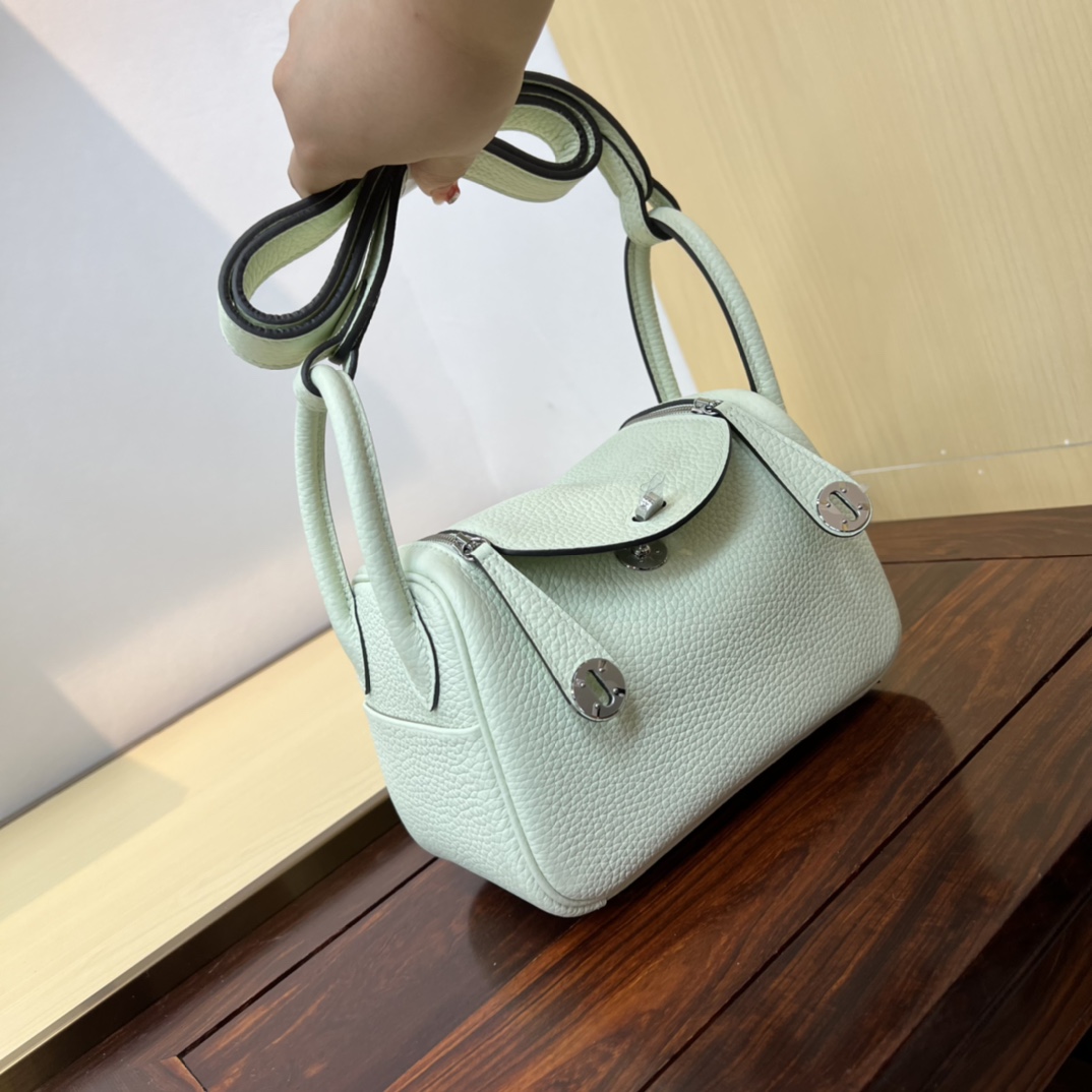 Hermès MiniLindy leather handbag TC 8 Hermès MiniLindy leather handbag TC - Image 8