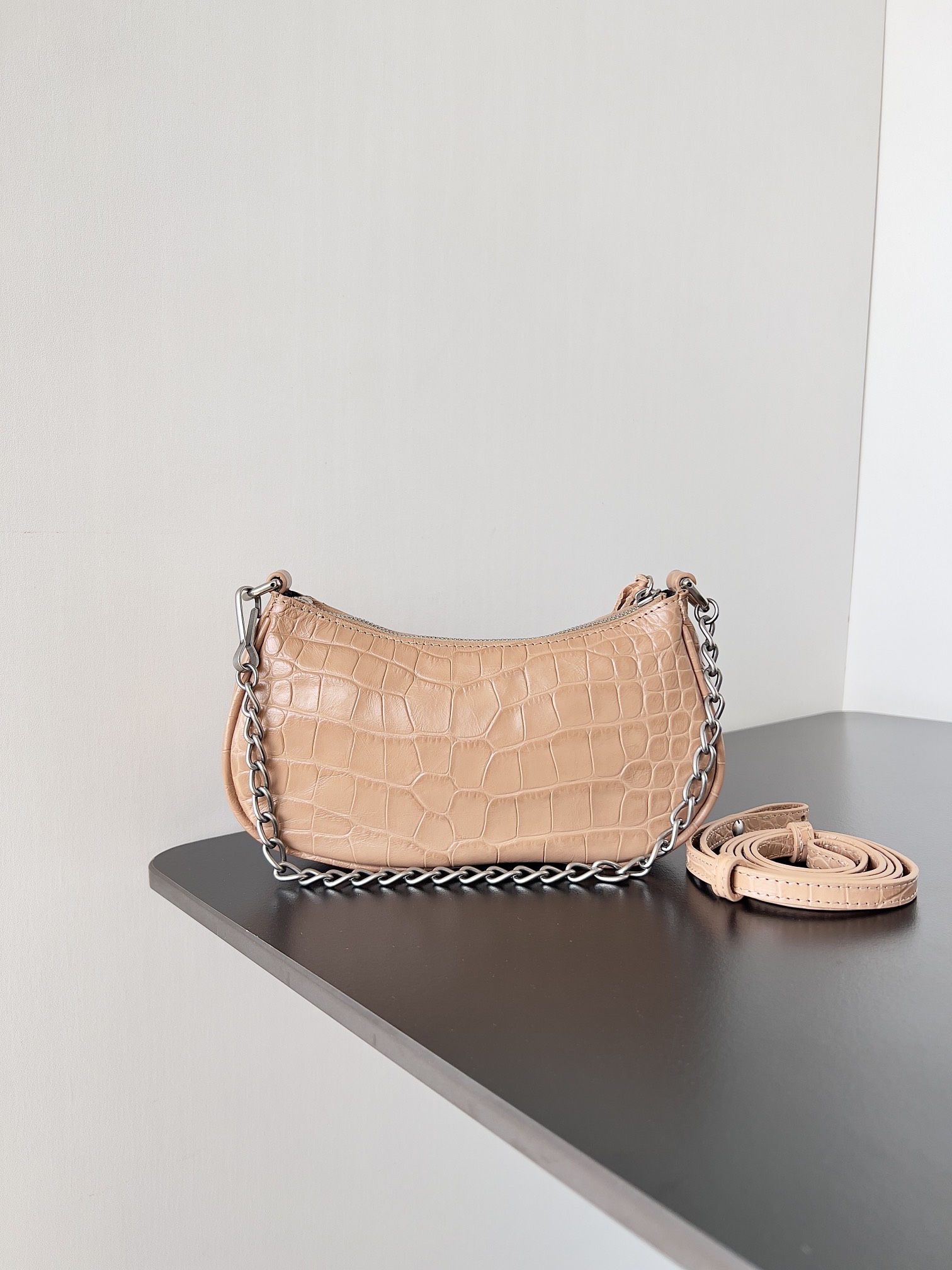 Balenciaga Le Cagole 20x13x4.5cm 9 Balenciaga Le Cagole 20x13x4.5cm - Image 9