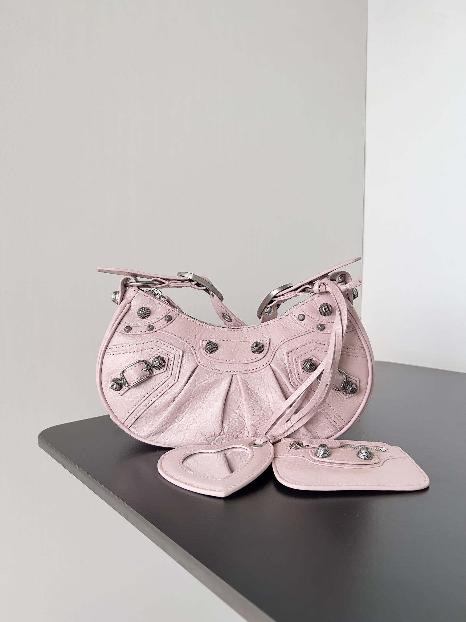 BALENCIAGA Le Cagole Length 33.0 x height 16.0 x width 8.4 cm