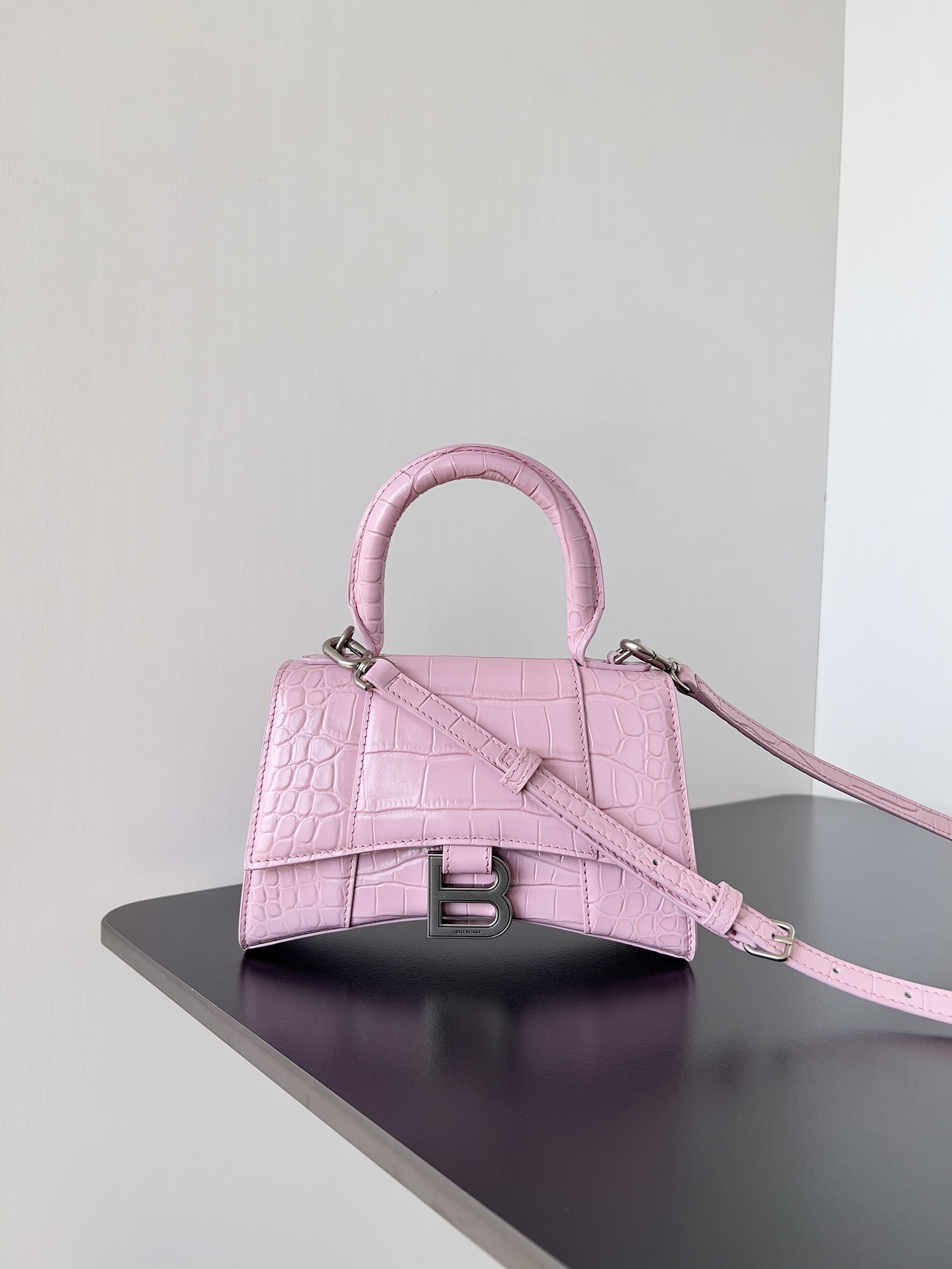 Balenciaga Hourglass xs19*13*8