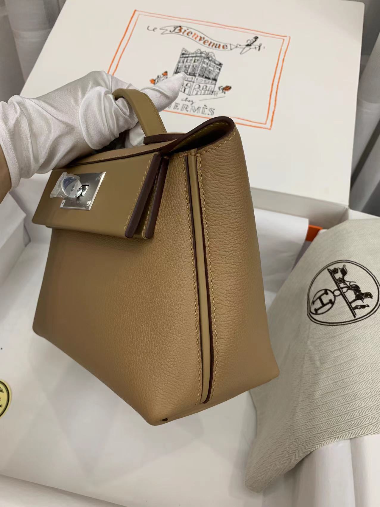 Hermès 24/24 leather handbag Mini 21cm 9 Hermès 24/24 leather handbag Mini 21cm - Image 9