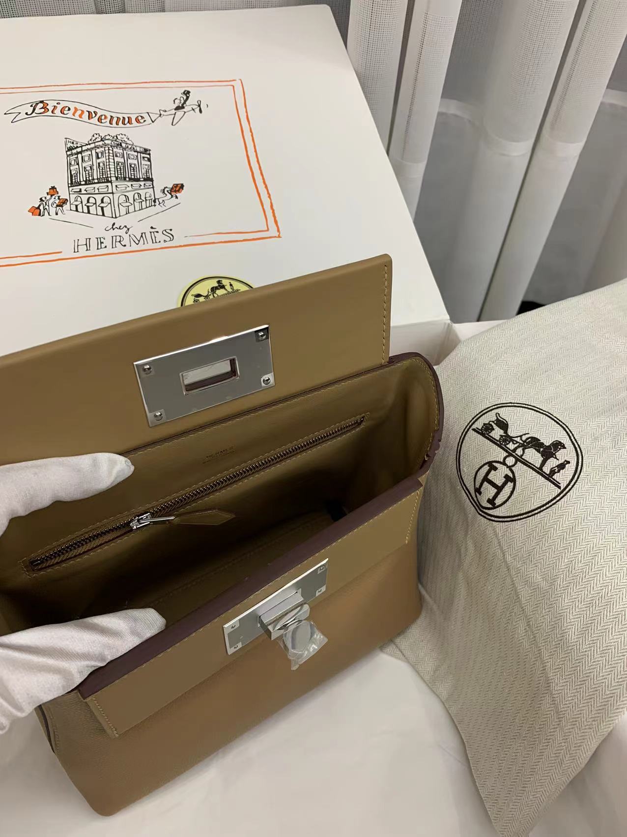 Hermès 24/24 leather handbag Mini 21cm 3 Hermès 24/24 leather handbag Mini 21cm - Image 3