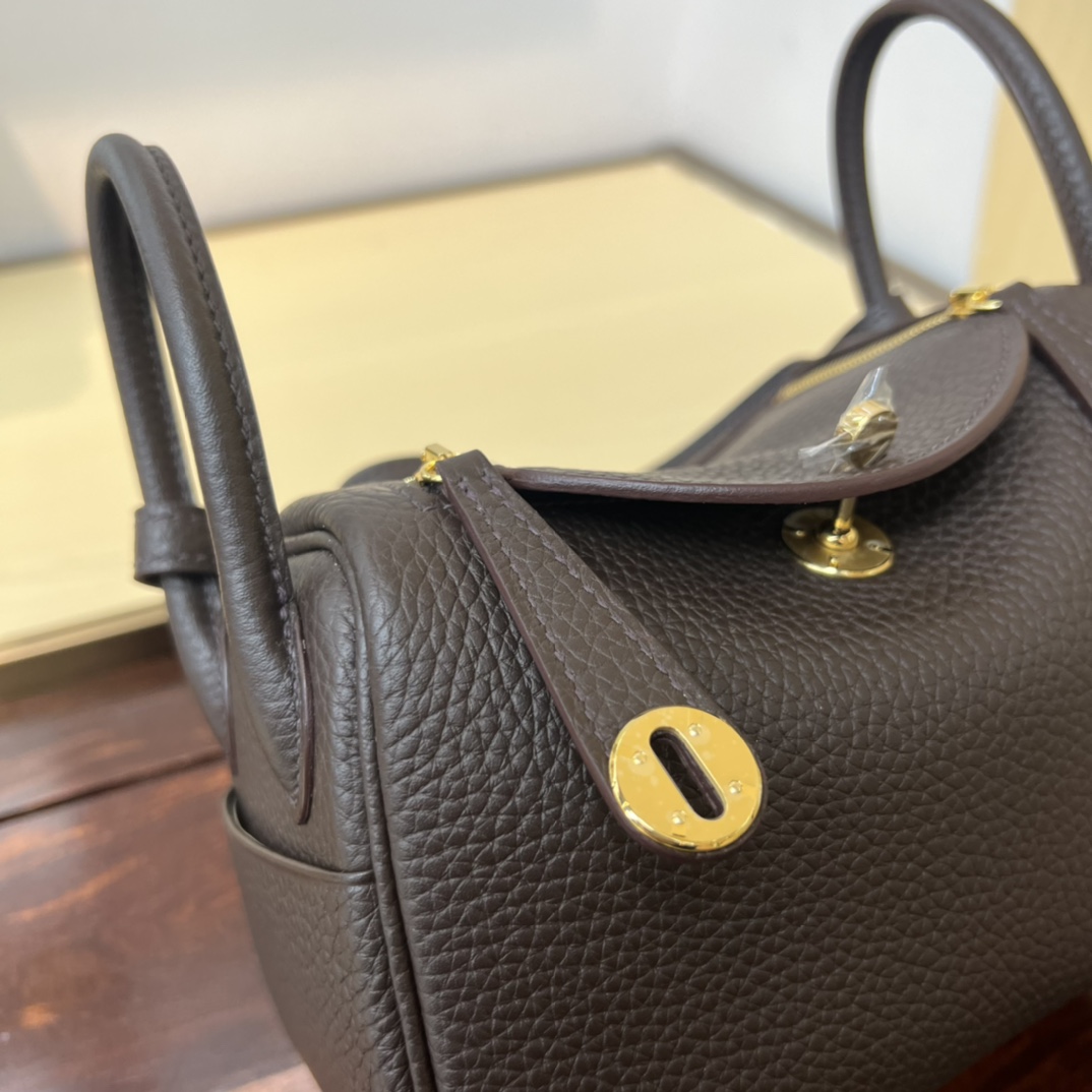 Hermès MiniLindy leather handbag TC 7 Hermès MiniLindy leather handbag TC - Image 7