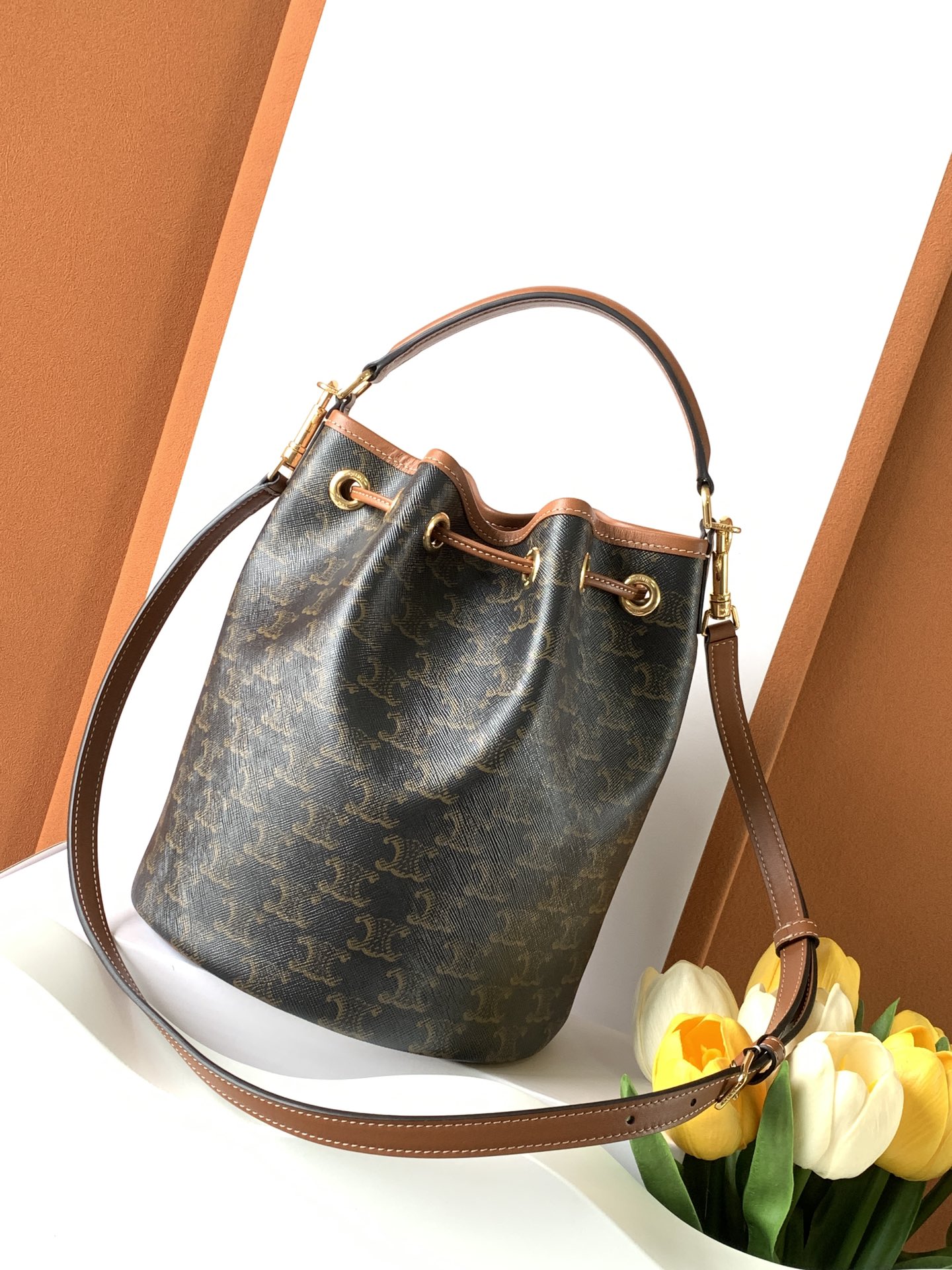 Celine CLARA BAG in TRIOMPHE CANVAS & CALFSKIN 8 Celine CLARA BAG in TRIOMPHE CANVAS & CALFSKIN - Image 8