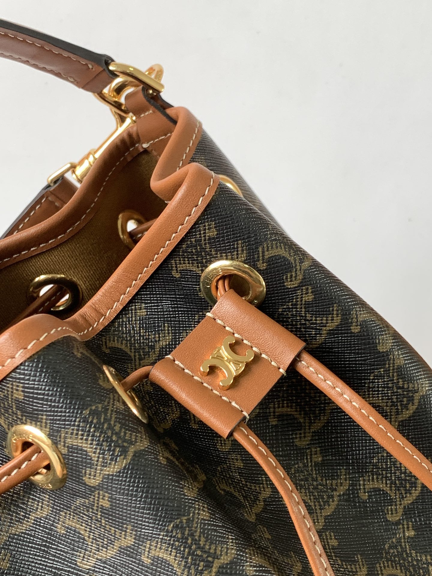 Celine CLARA BAG in TRIOMPHE CANVAS & CALFSKIN 6 Celine CLARA BAG in TRIOMPHE CANVAS & CALFSKIN - Image 6