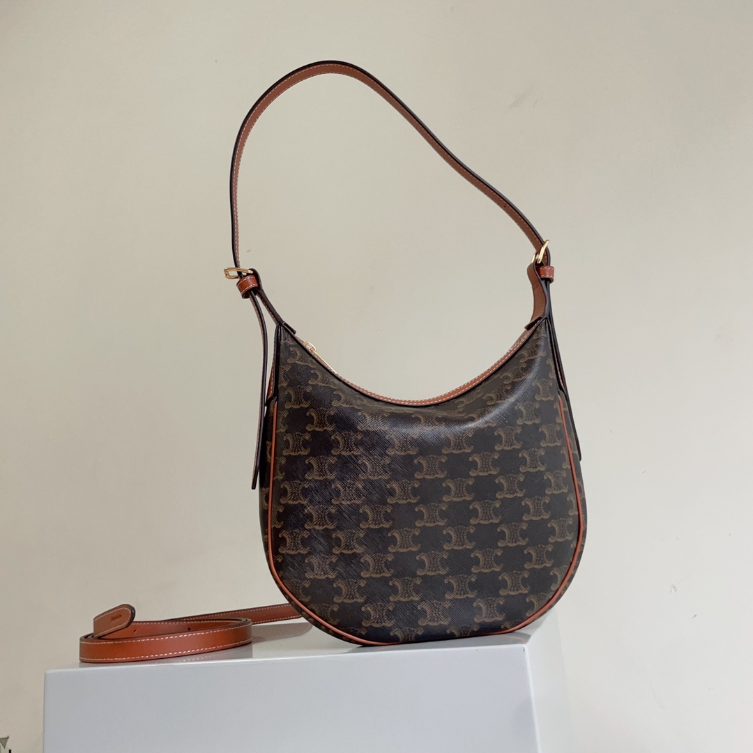 Celine MEDIUM HELOÏSE BAG CUIR TRIOMPHE in TRIOMPHE CANVAS & CALFSKIN 1 Celine MEDIUM HELOÏSE BAG CUIR TRIOMPHE in TRIOMPHE CANVAS & CALFSKIN