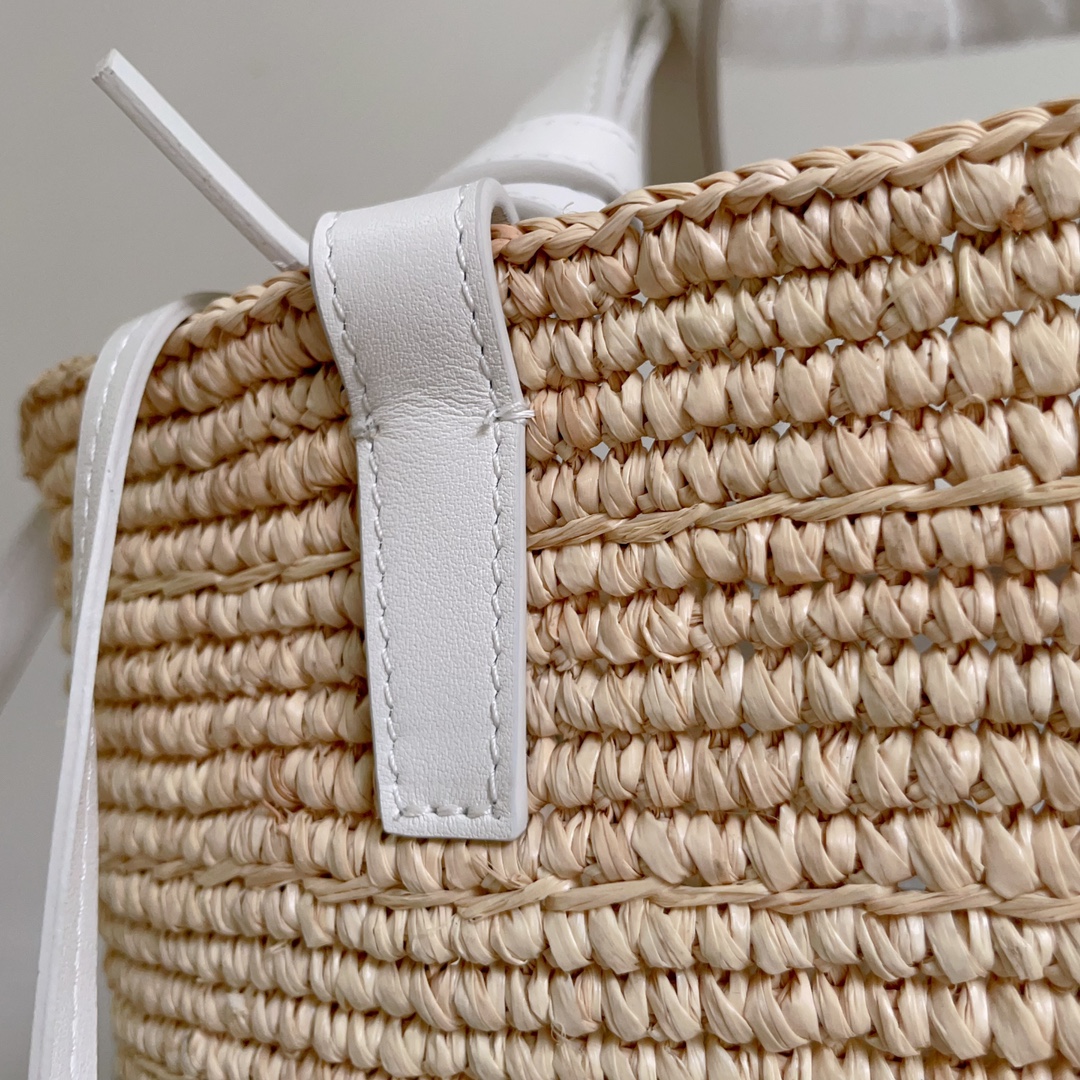 Celine Medium Triomphe Basket 21.5 X 22 X 13 6 Celine Medium Triomphe Basket 21.5 X 22 X 13 - Image 6