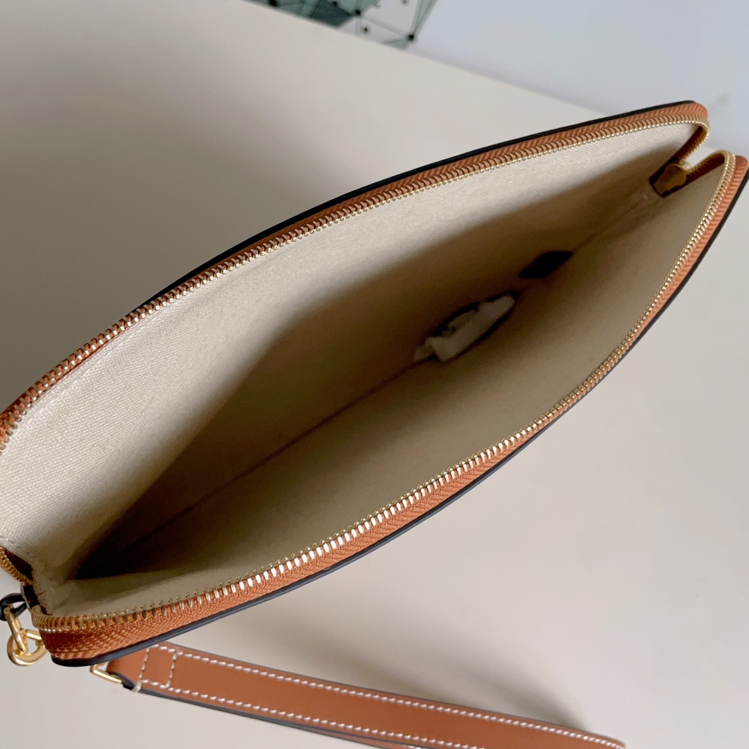 Celine SMALL POUCH WITH STRAP in TEXTILE WITH TRIOMPHE PRINT AND CALFSKIN 5 Celine SMALL POUCH WITH STRAP in TEXTILE WITH TRIOMPHE PRINT AND CALFSKIN - Image 5