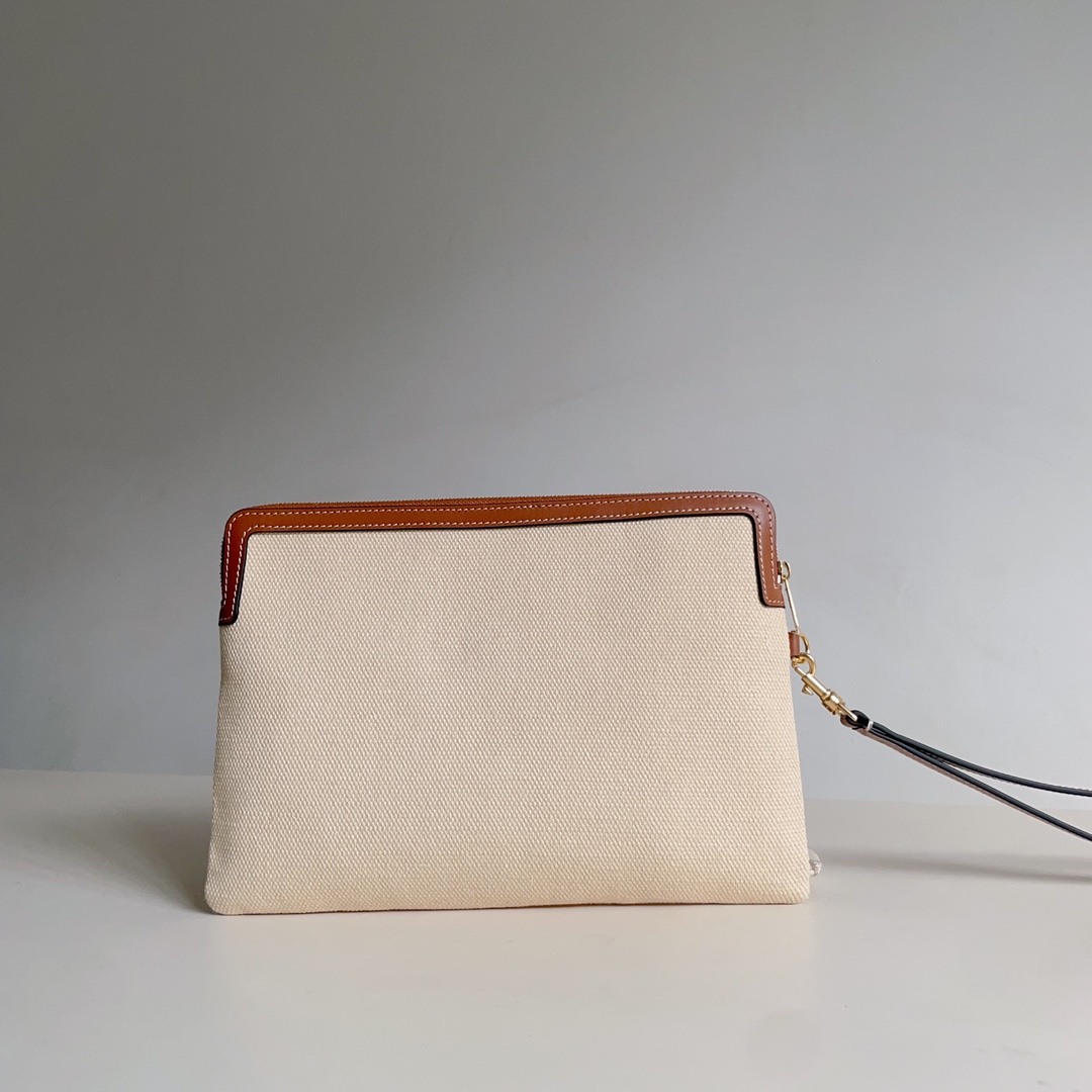 Celine SMALL POUCH WITH STRAP in TEXTILE WITH TRIOMPHE PRINT AND CALFSKIN 8 Celine SMALL POUCH WITH STRAP in TEXTILE WITH TRIOMPHE PRINT AND CALFSKIN - Image 8