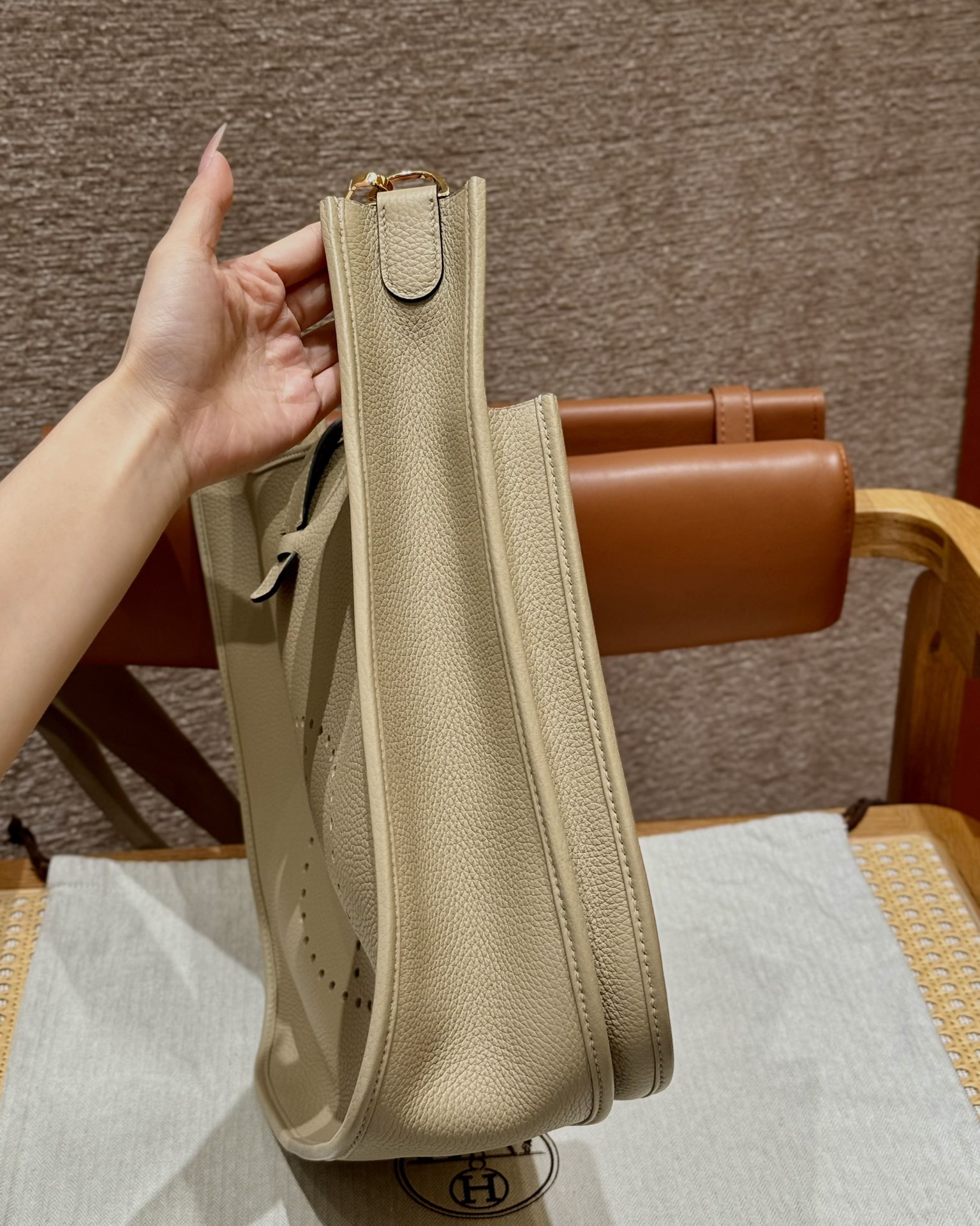 Hermès Evelyne mini leather crossbody 29cm 8 Hermès Evelyne mini leather crossbody 29cm - Image 8