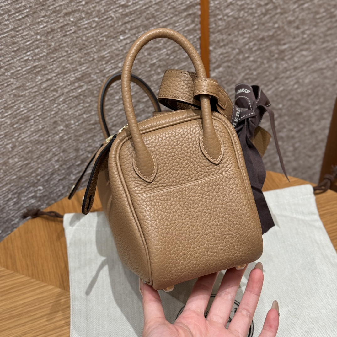 Hermès Hermès Lindy leather handbag 19cm 8 Hermès Hermès Lindy leather handbag 19cm - Image 8