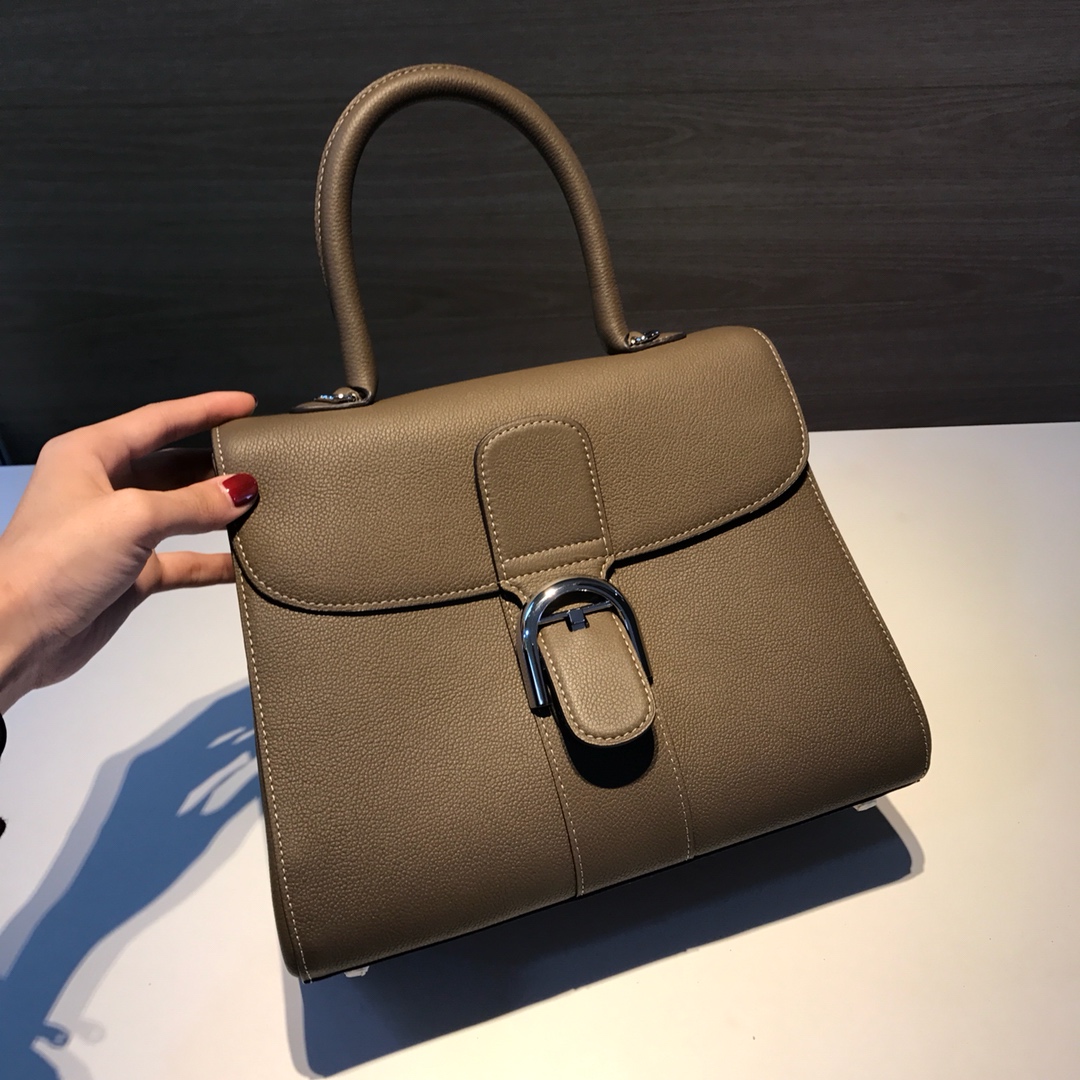 brillant togo leather Belgian 🇧🇪 Royal brand Size: M: 28*13.5*22.5
