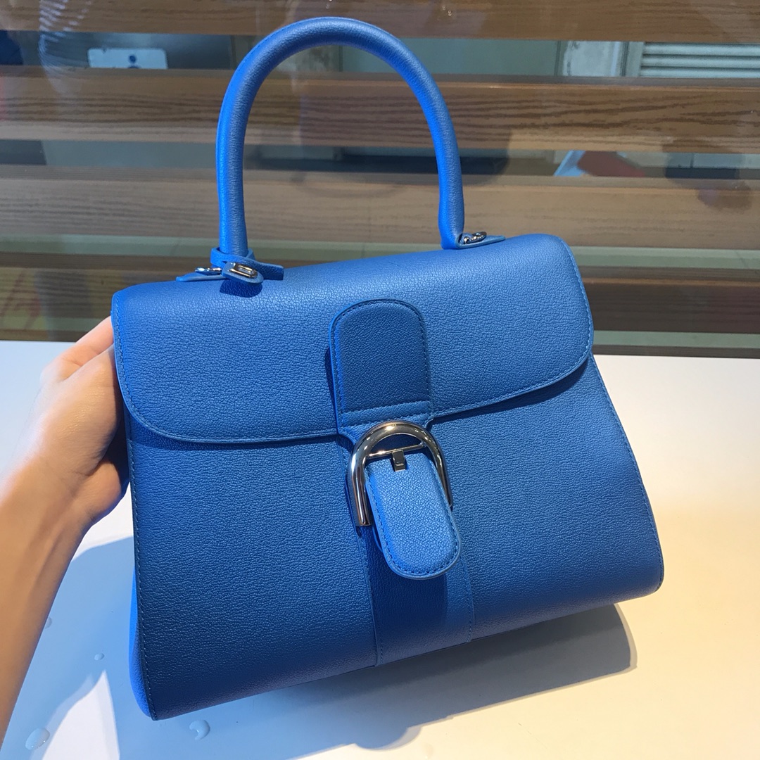 Delvaux brillant togo leather Belgian 🇧🇪 Royal brand Size: M: 28*13.5*22.5