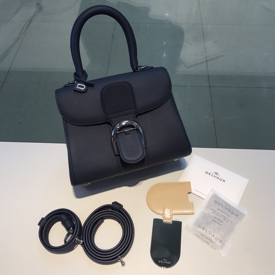 Delvaux brillant togo leather Belgian 🇧🇪 Royal brand Size: 28*8*15.5 9 Delvaux brillant togo leather Belgian 🇧🇪 Royal brand Size: 28*8*15.5 - Image 9
