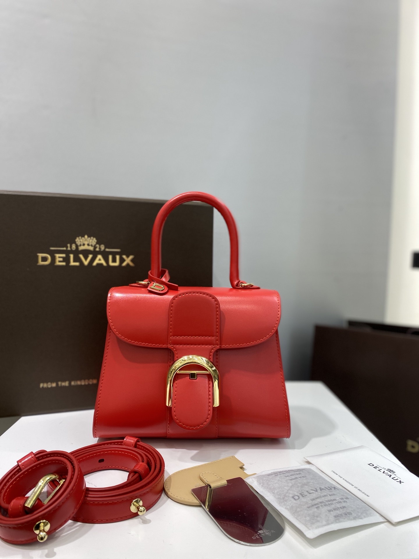Delvaux ❤️National flag red Belgian 🇧🇪 Royal brand Size 20cm 9 Delvaux ❤️National flag red Belgian 🇧🇪 Royal brand Size 20cm - Image 9