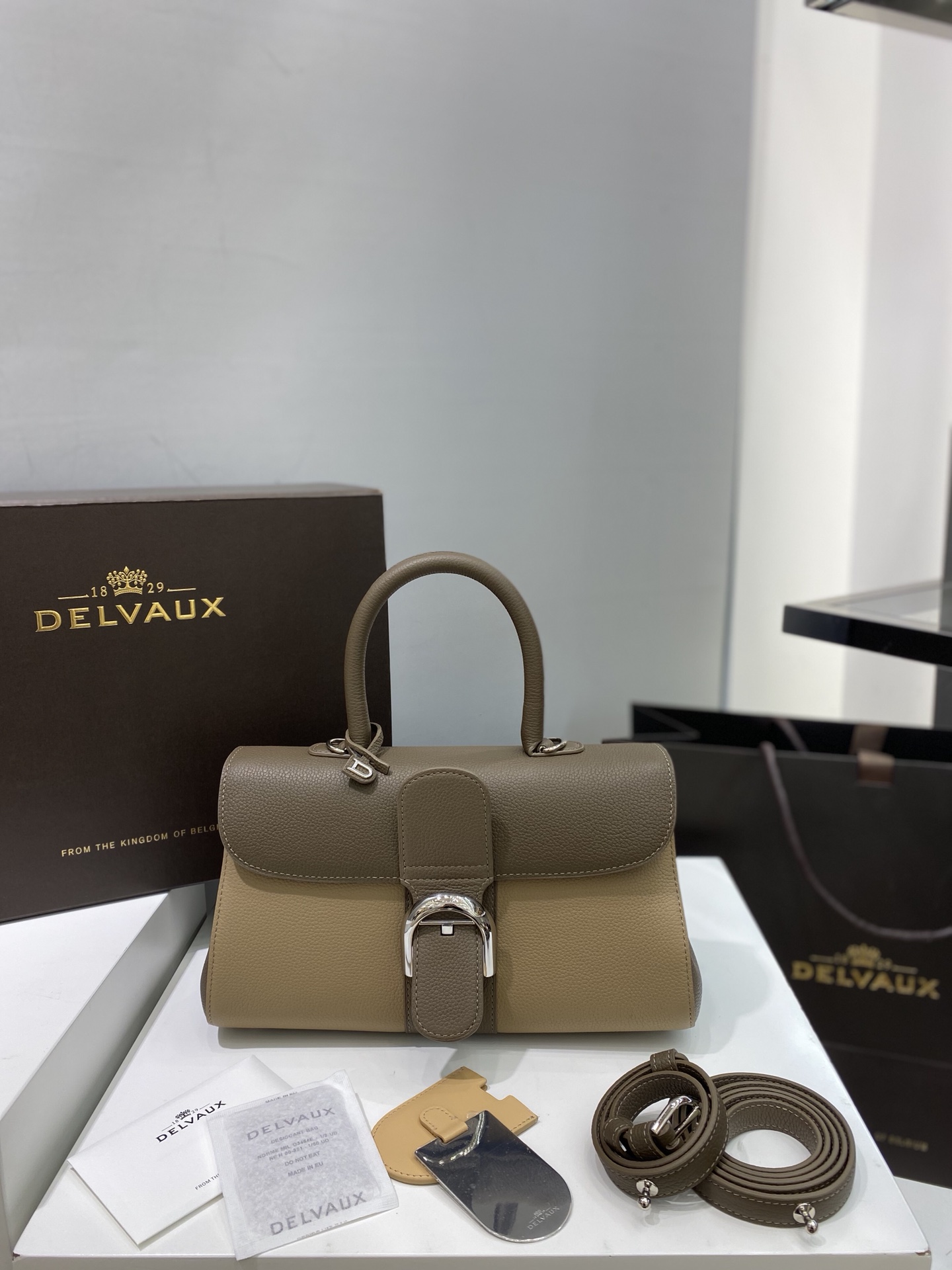 Delvaux brillant togo leather grey three piece Belgian 🇧🇪 Royal brand Size: 28*12*15.5