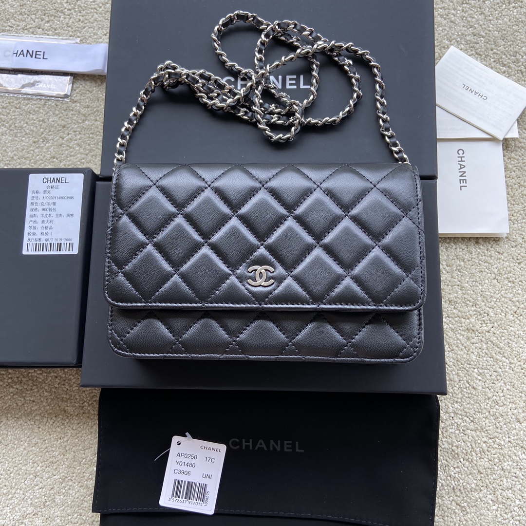 CHANEL Black lambskin with gold steel logo w20×h13×d3.5cm