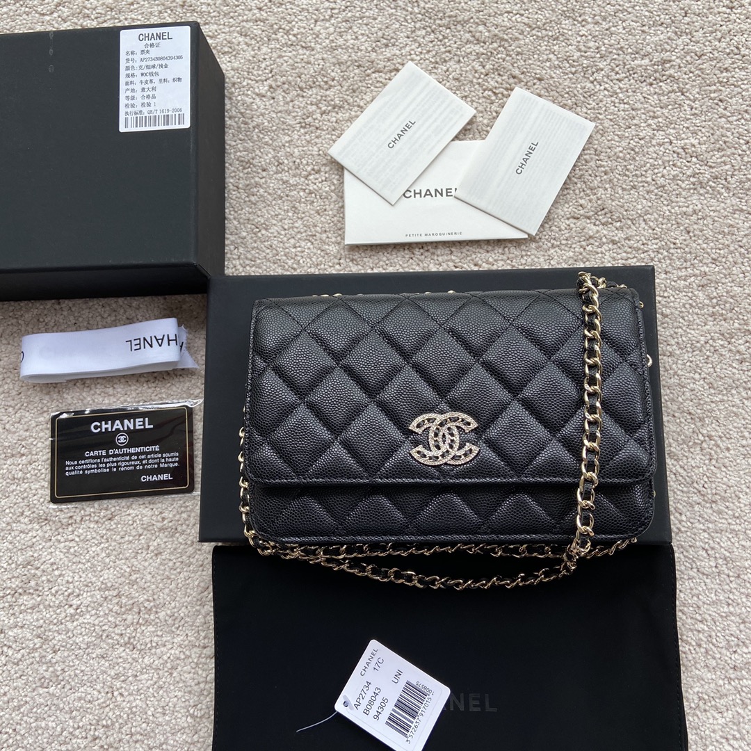 CHANELBlack fine ball light gold  w20×h13×d3.5cm