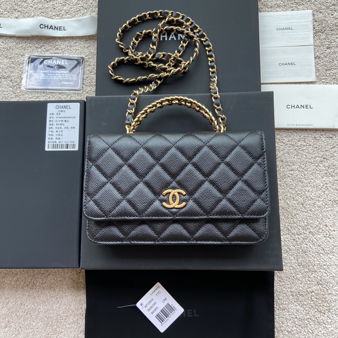 CHANELBlack with gold steel mark w20×h13×d3.5cm