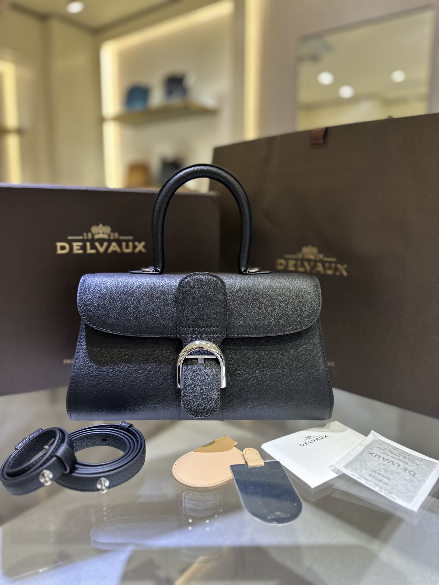 Delvaux brillant togo leather Belgian 🇧🇪 Royal brand Size: 28*11*16 9 Delvaux brillant togo leather Belgian 🇧🇪 Royal brand Size: 28*11*16 - Image 9