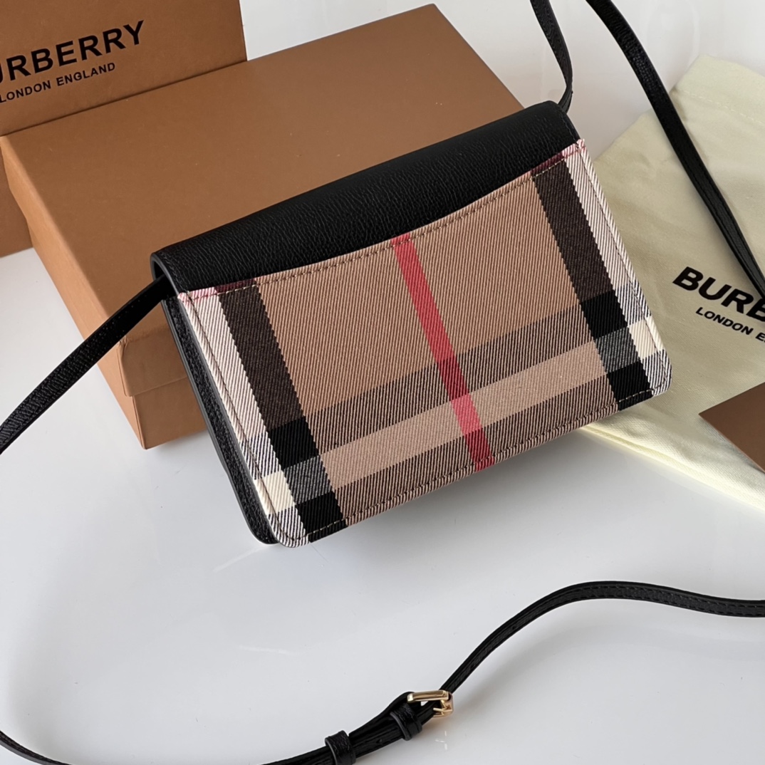 Burberry New counter model (leather shoulder strap) House plaid grained leather crossbody bag ➰Top original small shoulder bag and handbag dual-purpose size 19cm*13.5cm*5cm 8 Burberry New counter model (leather shoulder strap) House plaid grained leather crossbody bag ➰Top original small shoulder bag and handbag dual-purpose size 19cm*13.5cm*5cm - Image 8