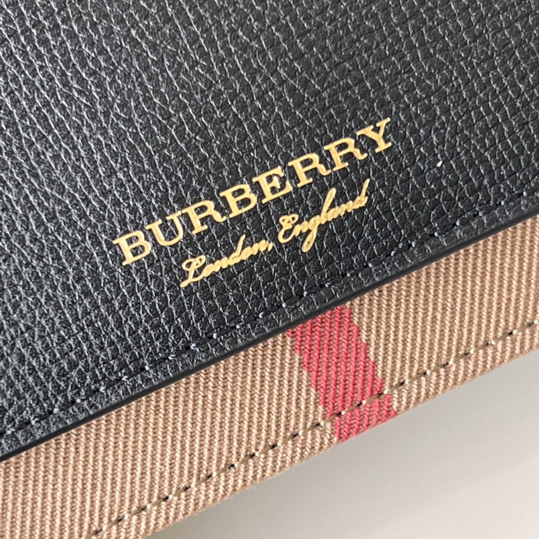 Burberry New counter model (leather shoulder strap) House plaid grained leather crossbody bag ➰Top original small shoulder bag and handbag dual-purpose size 19cm*13.5cm*5cm 6 Burberry New counter model (leather shoulder strap) House plaid grained leather crossbody bag ➰Top original small shoulder bag and handbag dual-purpose size 19cm*13.5cm*5cm - Image 6
